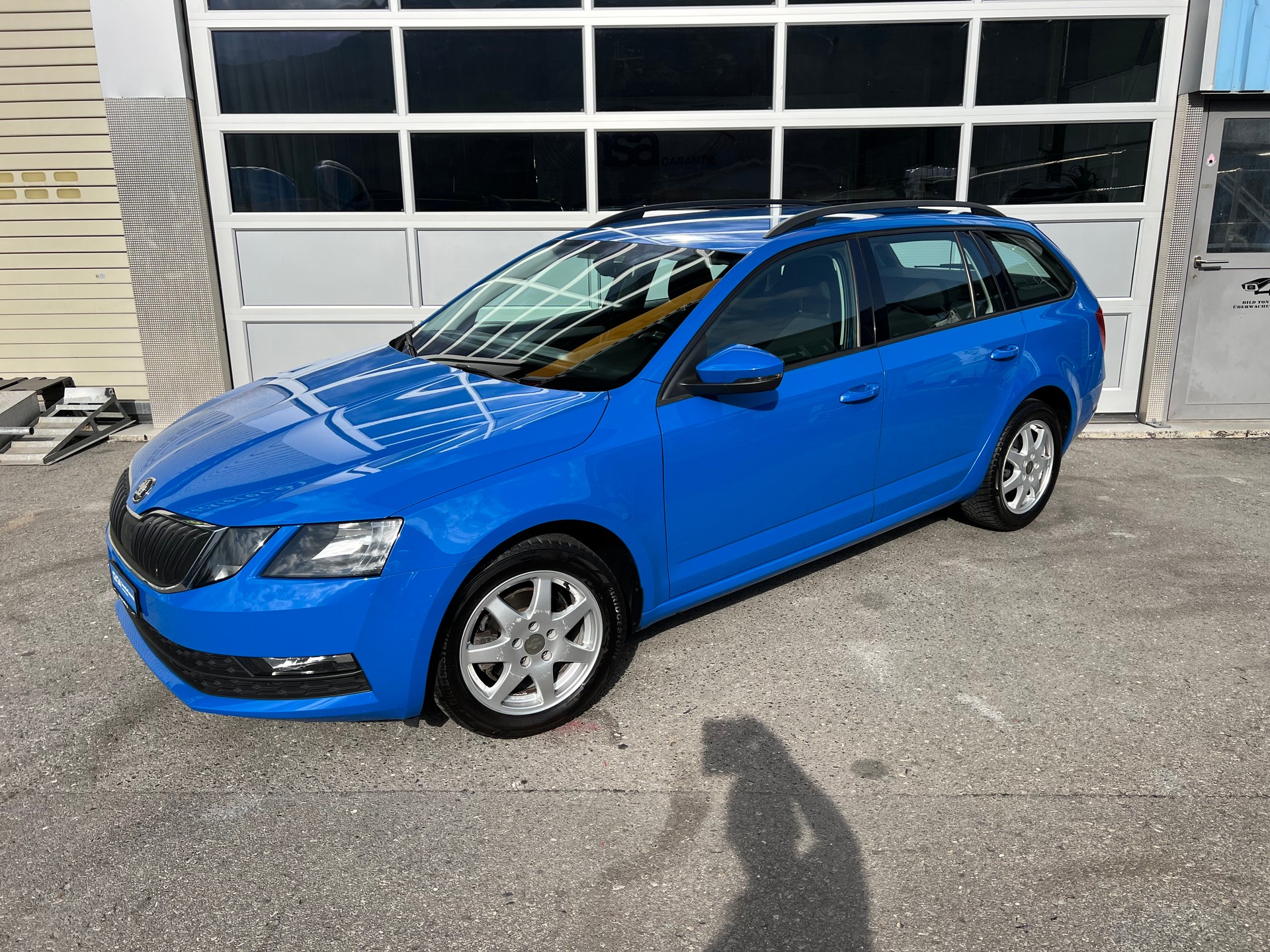 SKODA Octavia Combi 1.6 TDI Ambition-showroom-element-1