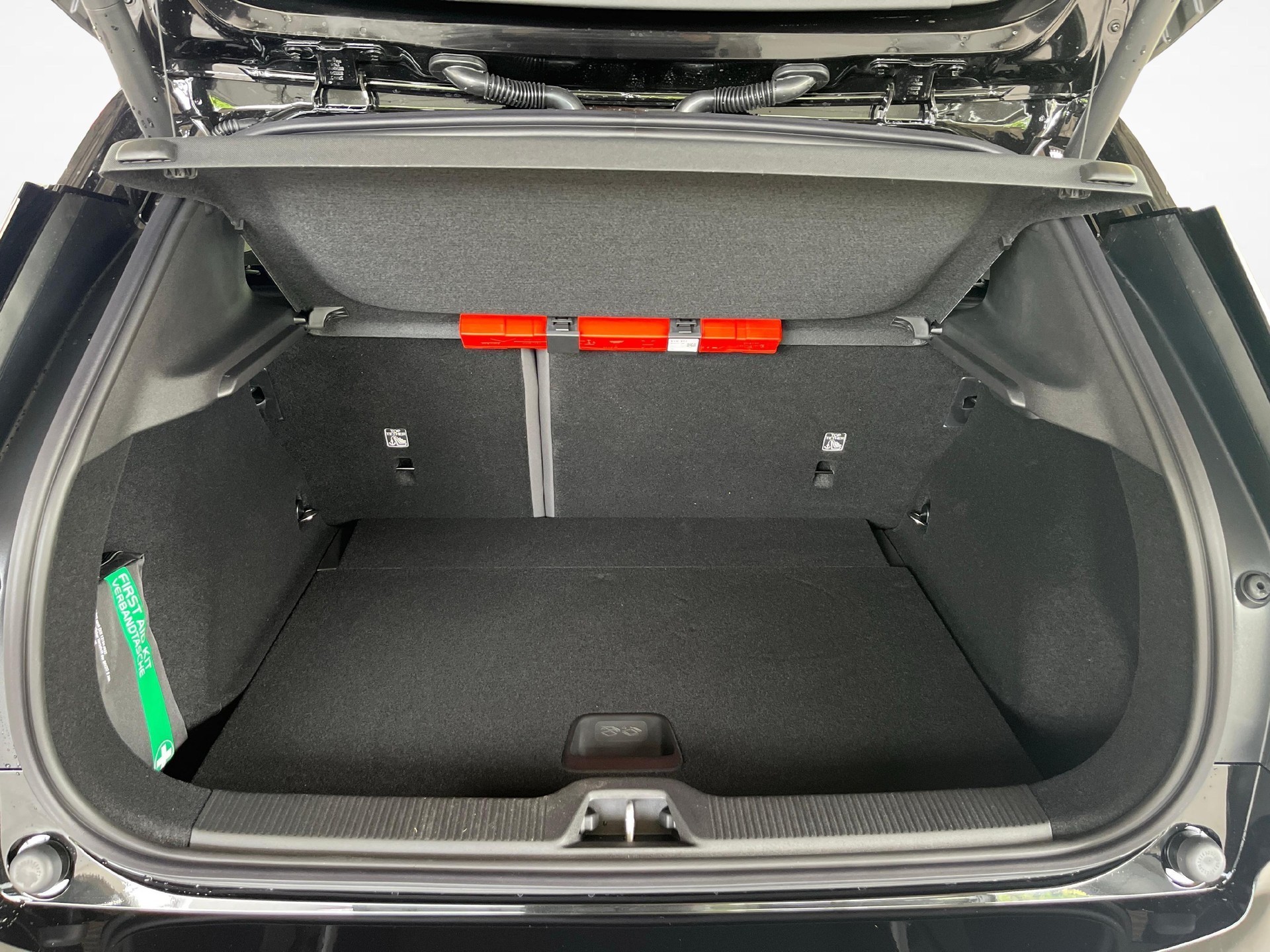 VOLVO EX30 P8 Ultra AWD-image-13