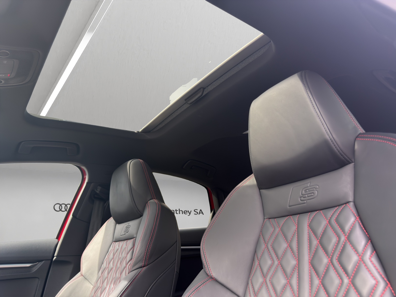 AUDI S3 Limousine 2.0 TFSI quattro S-tronic-image-8