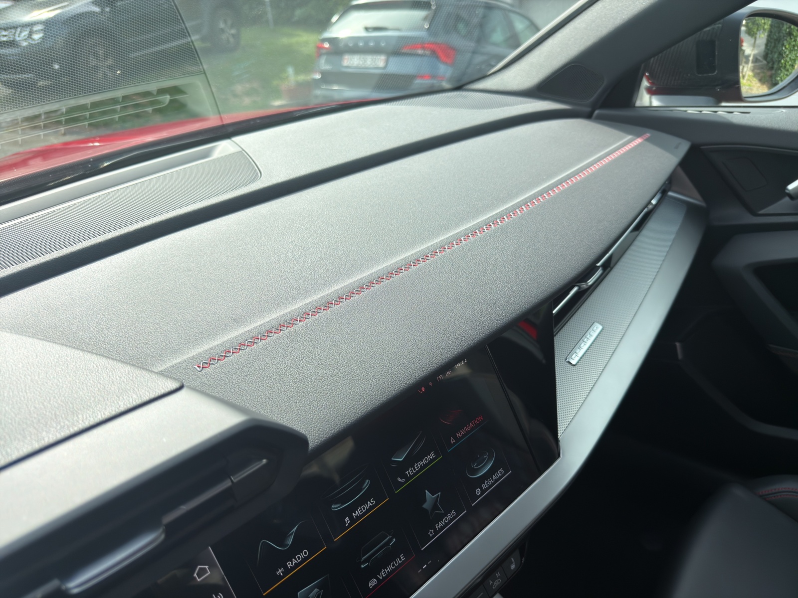 AUDI S3 Limousine 2.0 TFSI quattro S-tronic-image-15