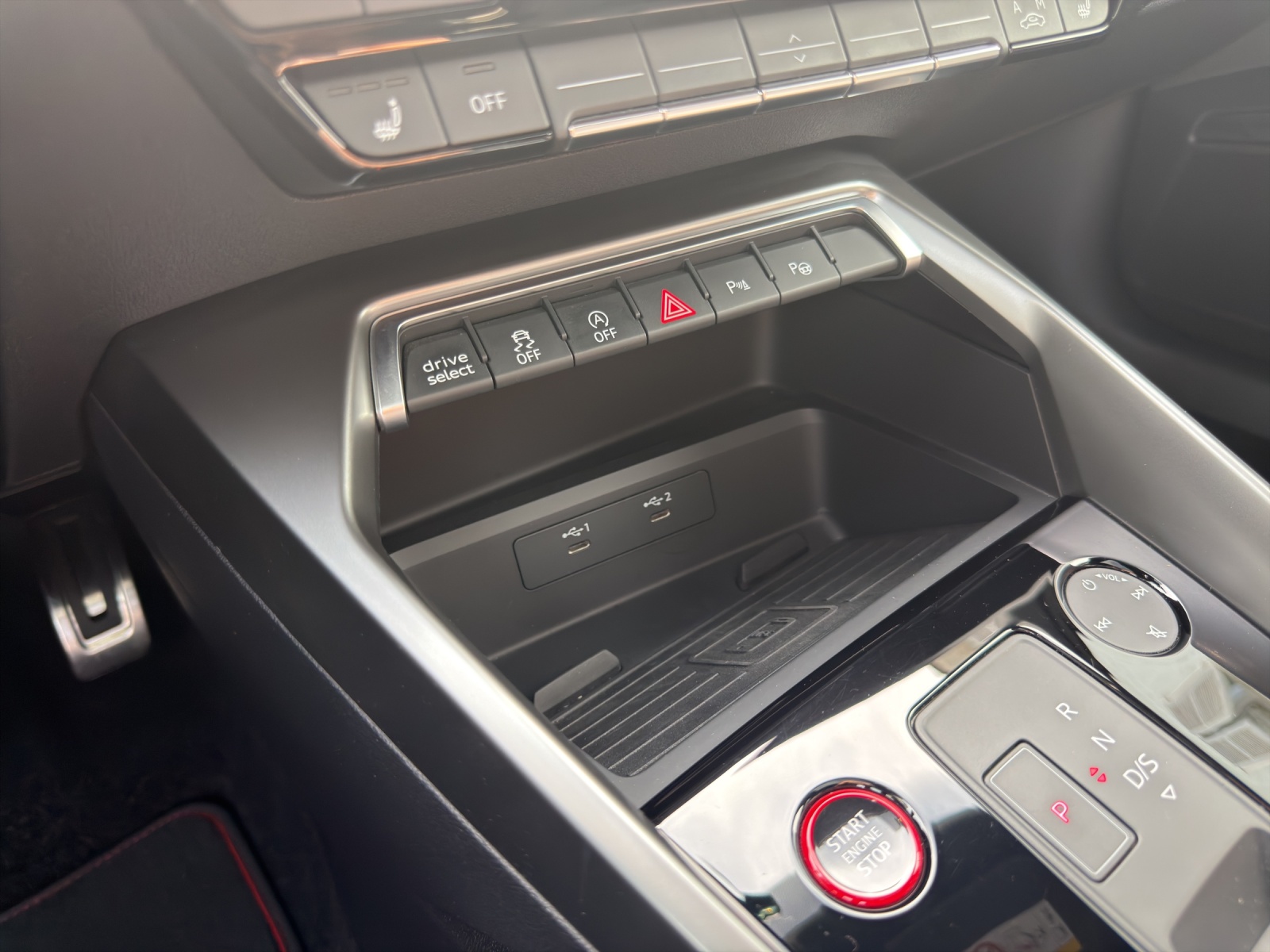 AUDI S3 Limousine 2.0 TFSI quattro S-tronic-image-11