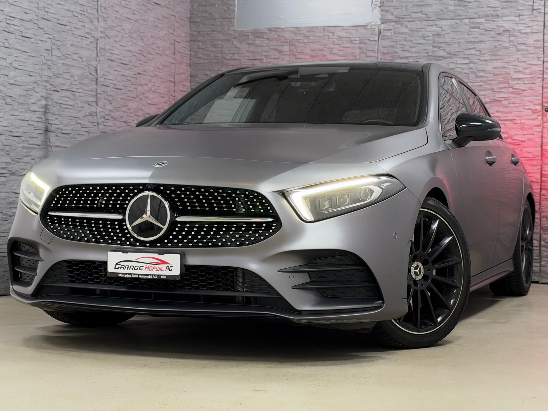 MERCEDES-BENZ A 250 AMG Line 7G-DCT-showroom-element-1