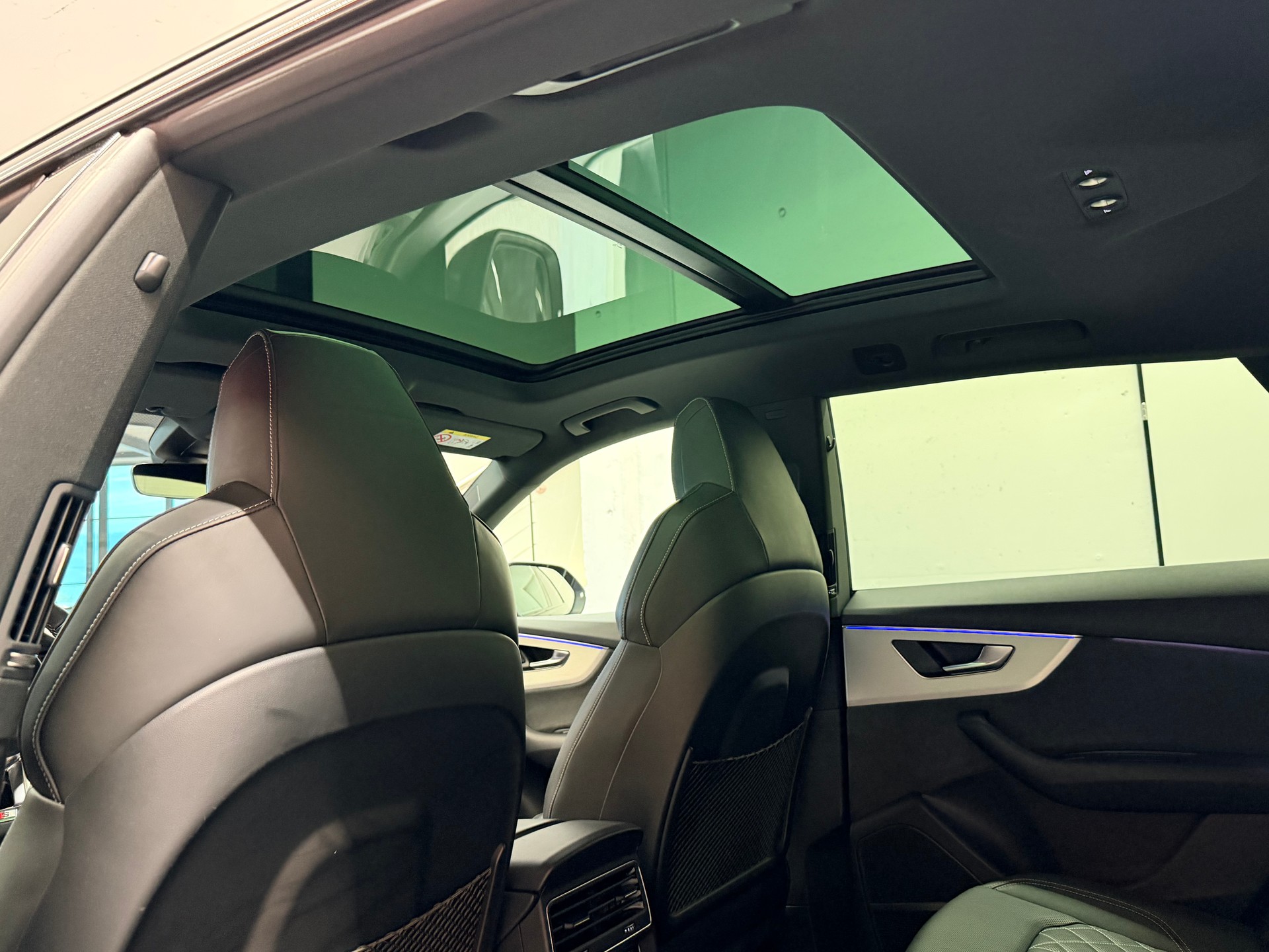 AUDI SQ8 SUV TFSI quattro tiptronic-image-18