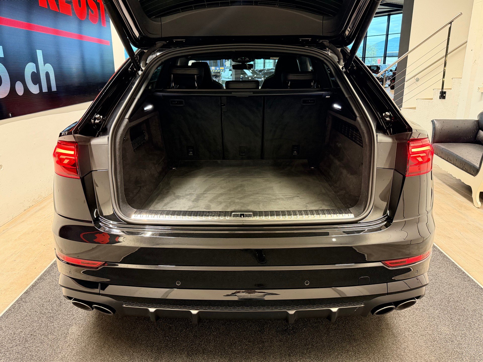 AUDI SQ8 SUV TFSI quattro tiptronic-image-9