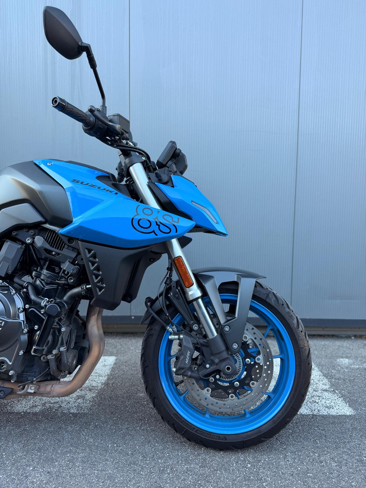 SUZUKI GSX 8 S-image-3