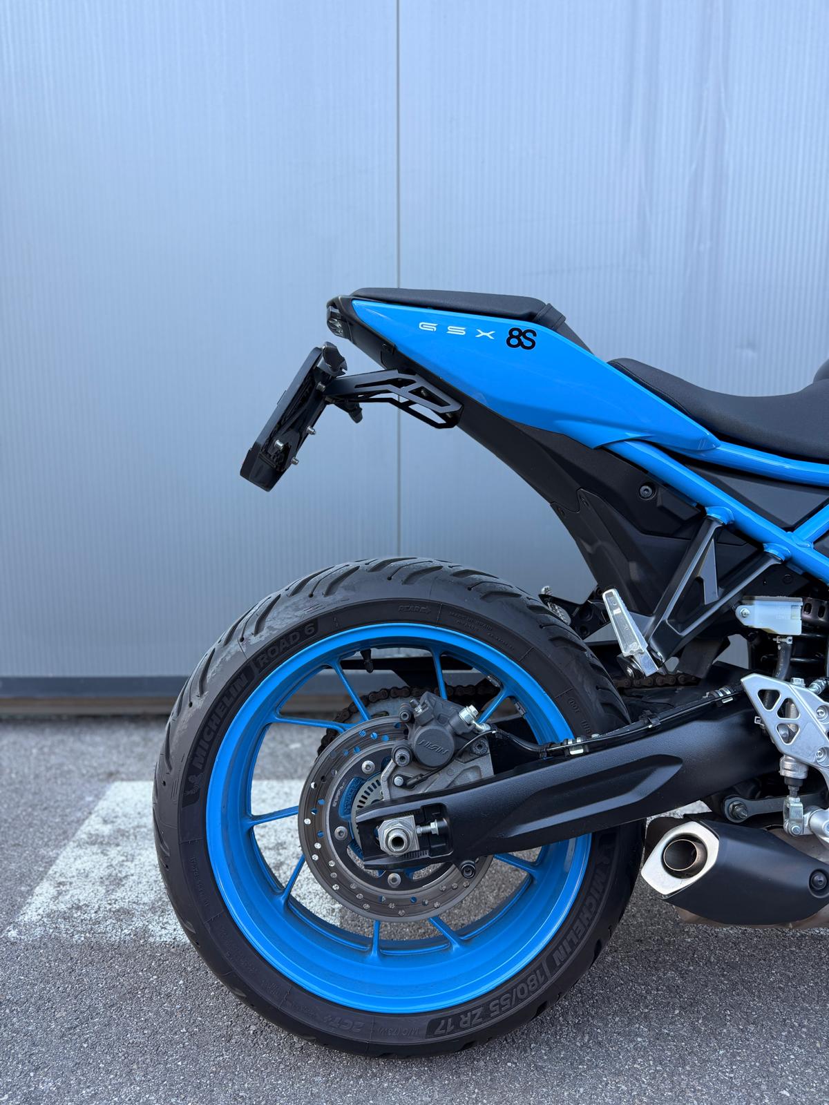 SUZUKI GSX 8 S-image-4