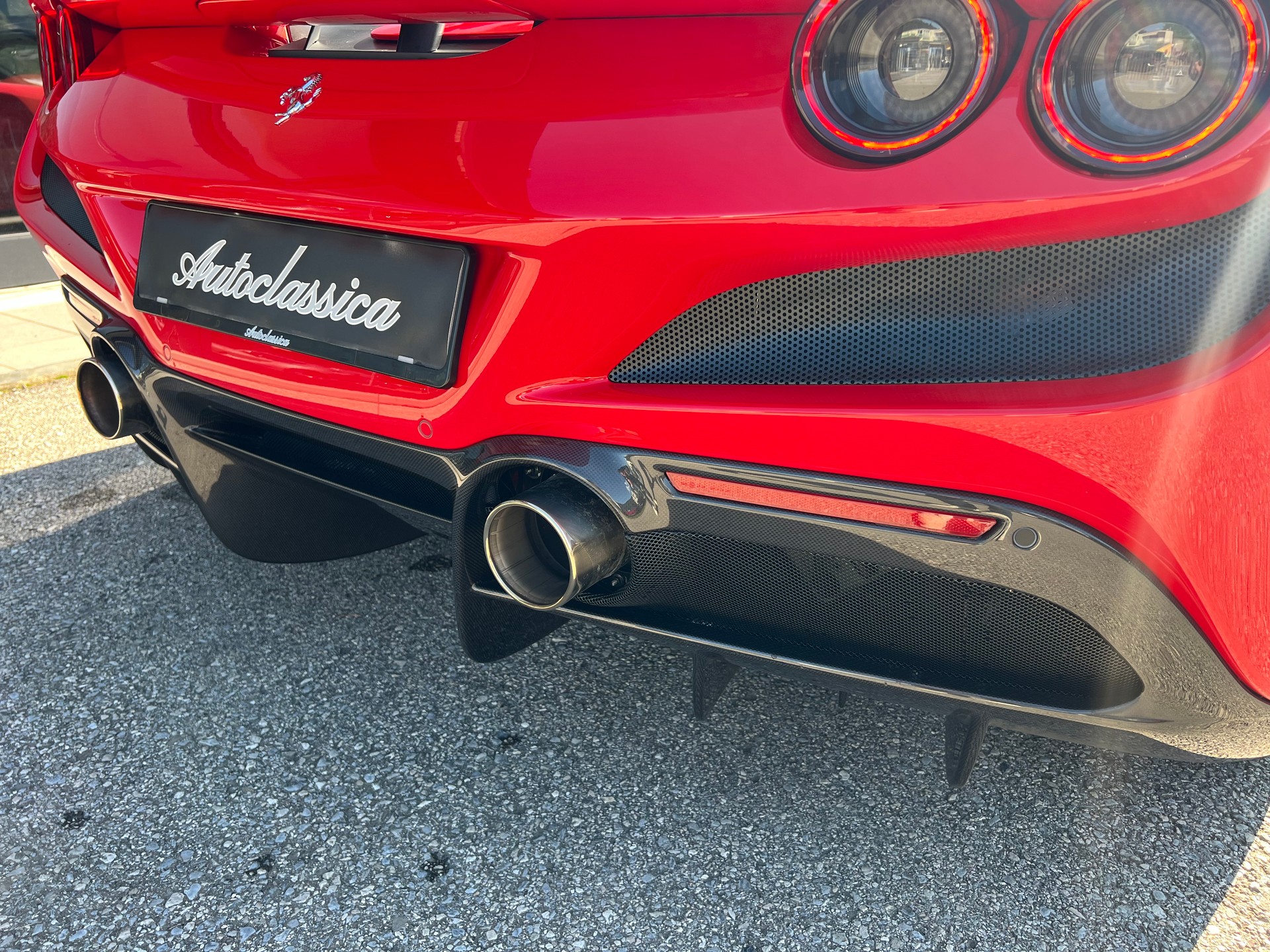 FERRARI F8 Spider-image-18