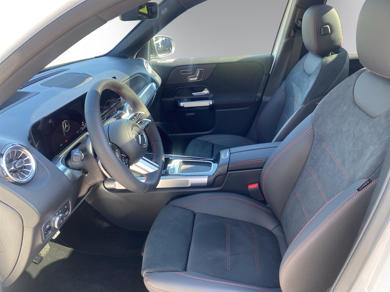 MERCEDES-BENZ GLB 250 4Matic 8G-Tronic-image-6