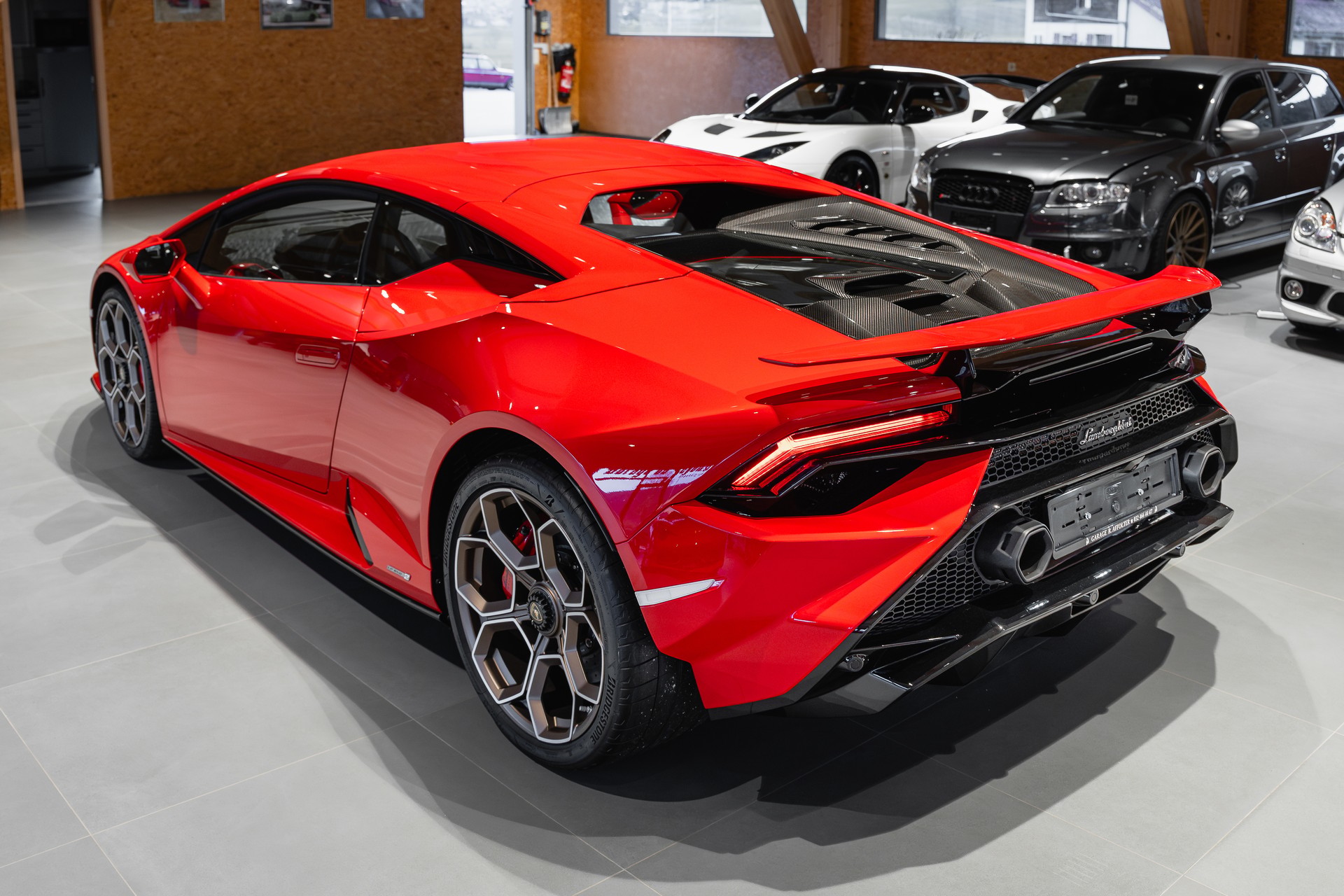 LAMBORGHINI Huracan Tecnica-image-1