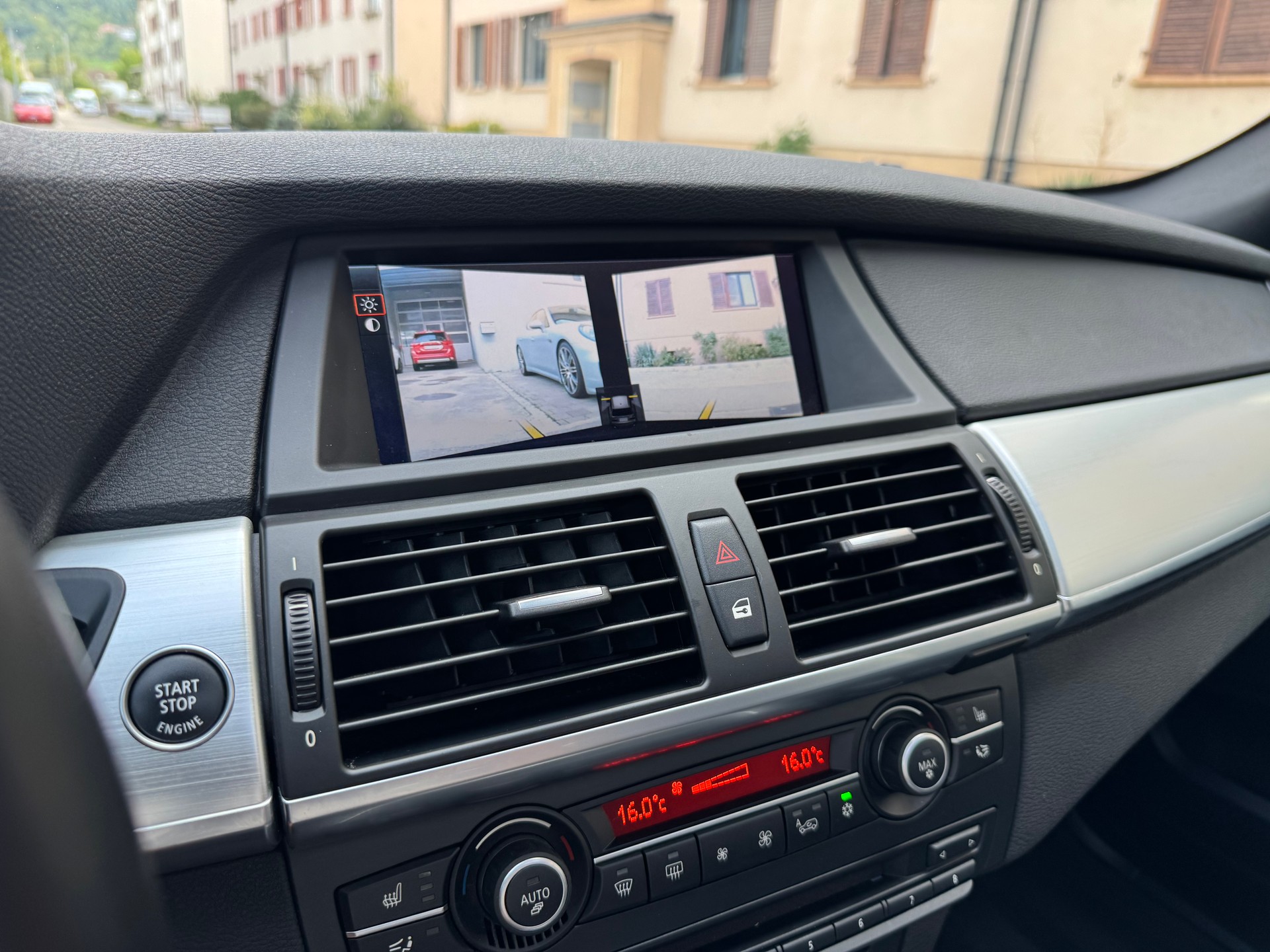 BMW X5 xDrive 40d Steptronic M-Sport-image-19
