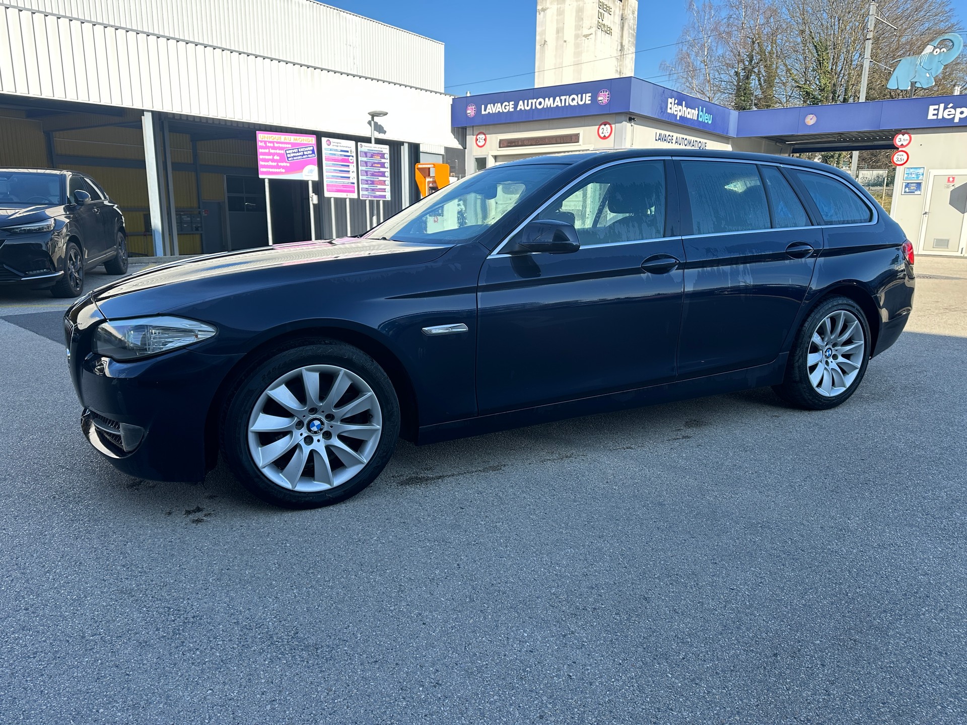 BMW 520d Touring-image-3