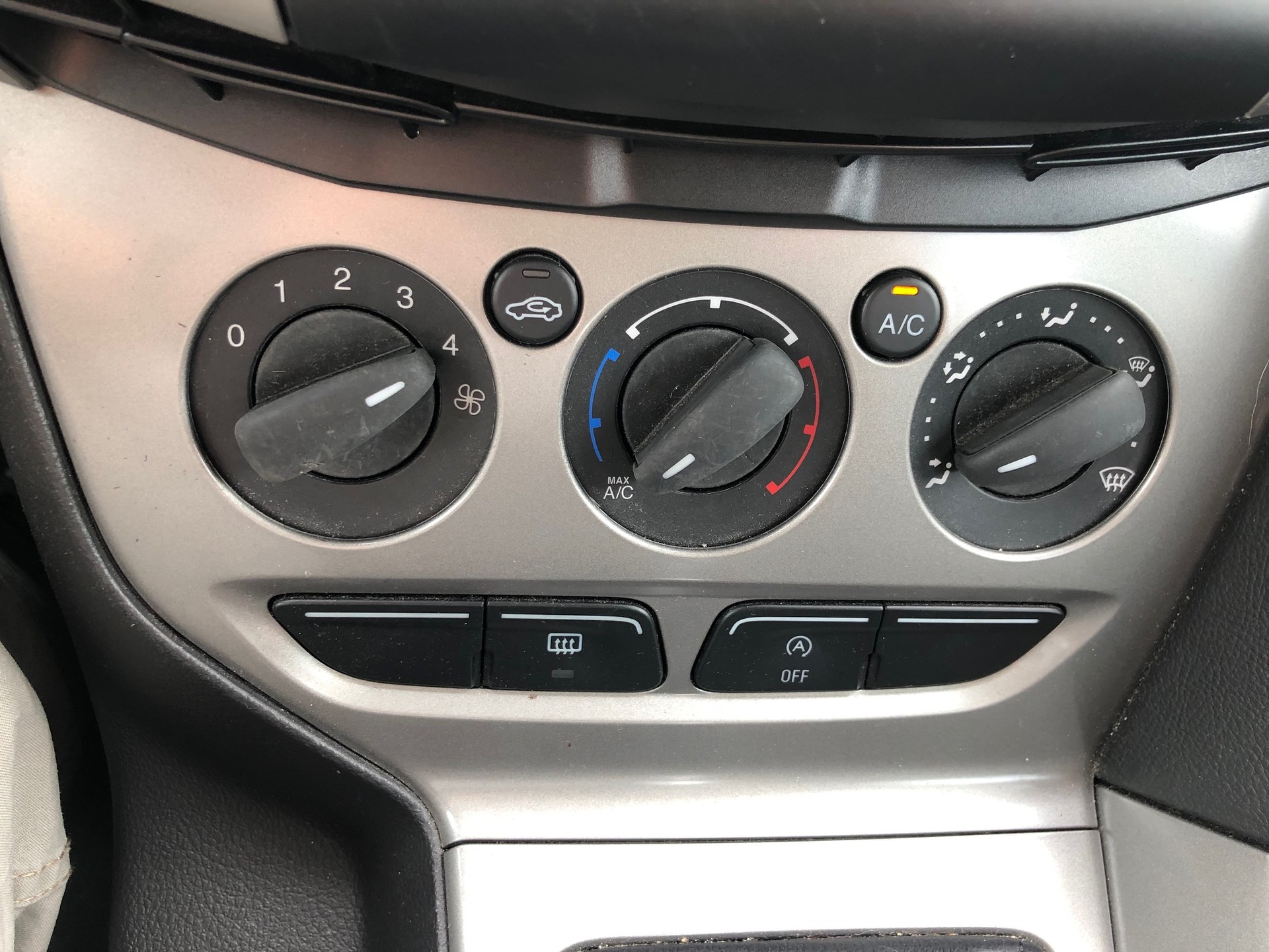 FORD Focus 1.0 SCTi Trend - Nouvelle Courroie de Distribution Kit Complet Neuf - Freins Complet Neuf !-image-14