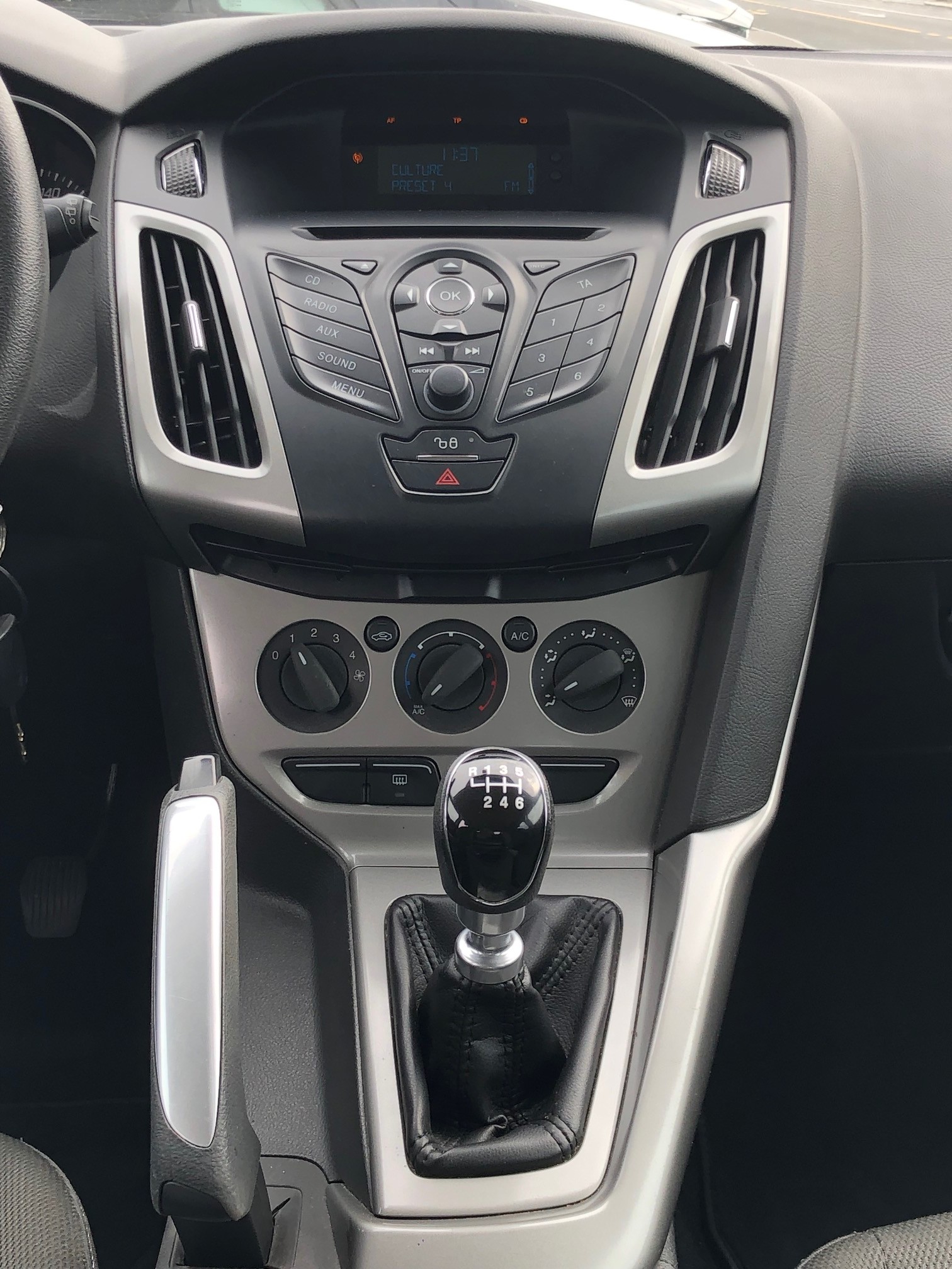 FORD Focus 1.0 SCTi Trend - Nouvelle Courroie de Distribution Kit Complet Neuf - Freins Complet Neuf !-image-10