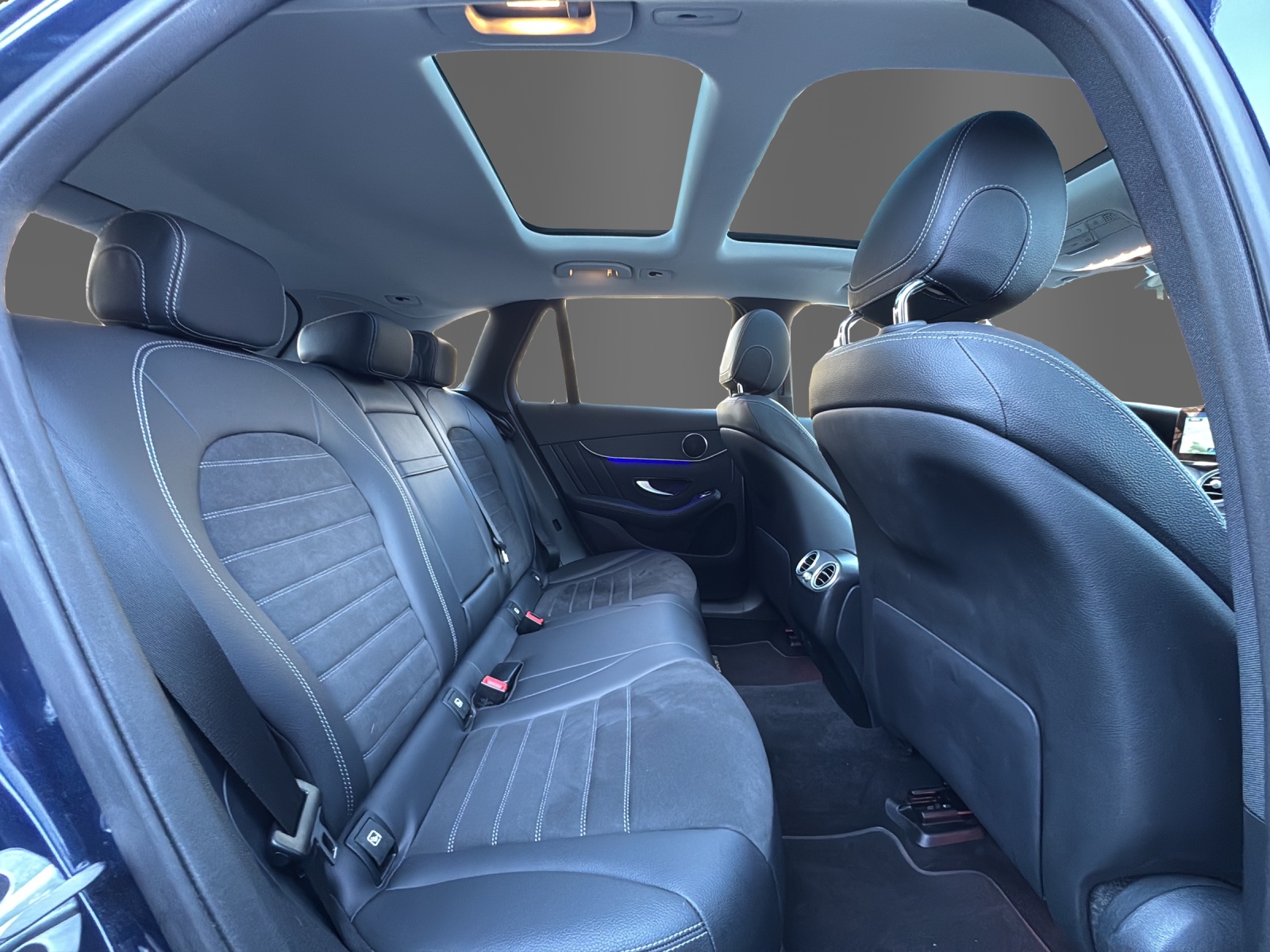 MERCEDES-BENZ GLC 220 d AMG Line 4Matic-image-18