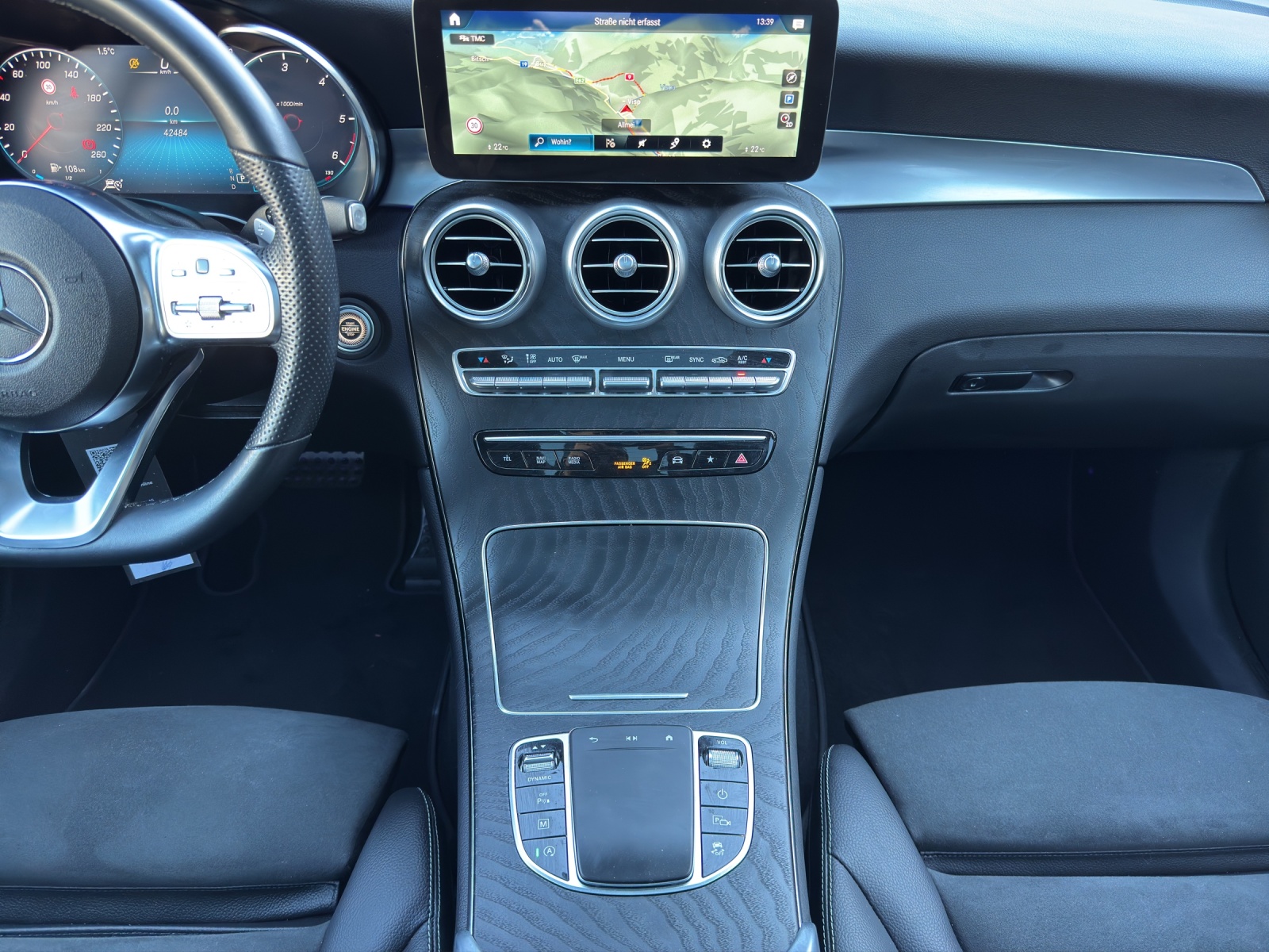MERCEDES-BENZ GLC 220 d AMG Line 4Matic-image-14