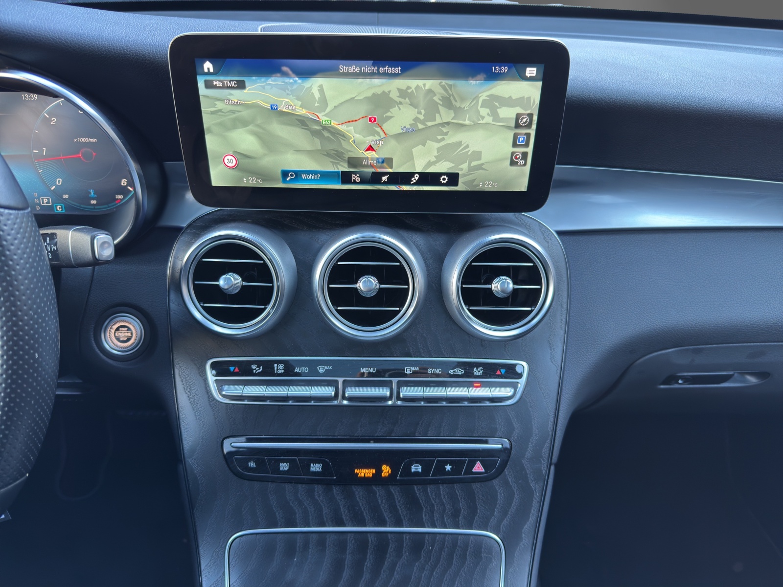 MERCEDES-BENZ GLC 220 d AMG Line 4Matic-image-15