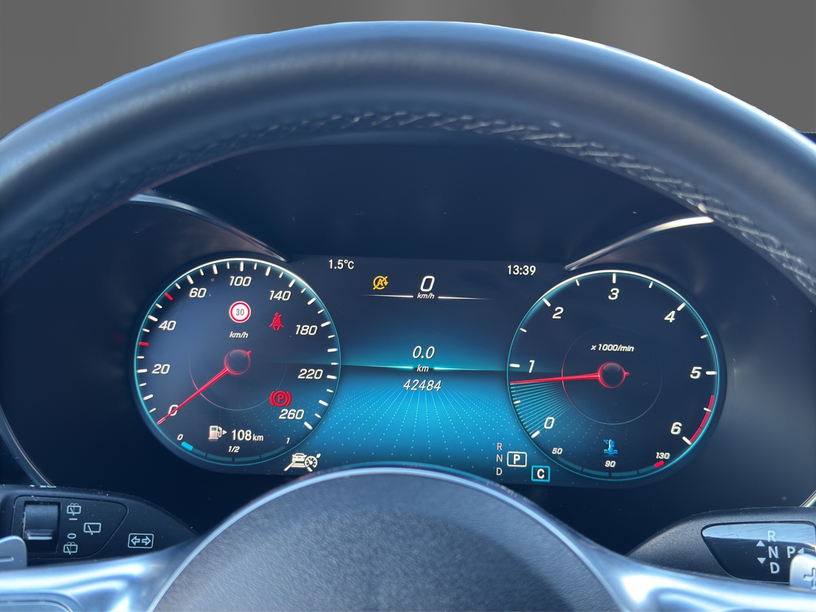 MERCEDES-BENZ GLC 220 d AMG Line 4Matic-image-10