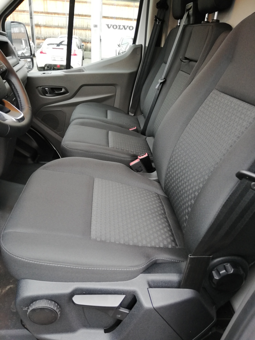 FORD E-Transit Van 350 L3H2 67kWh Trend-image-10