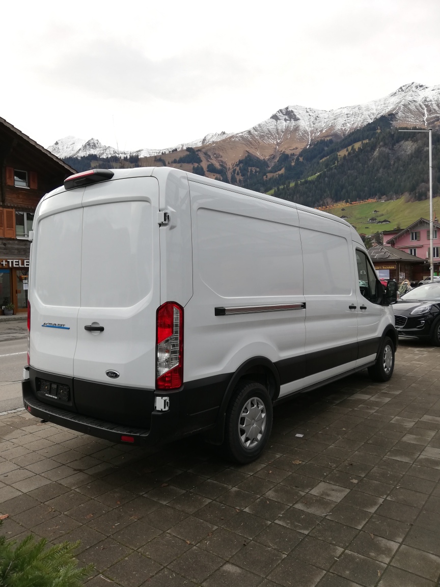 FORD E-Transit Van 350 L3H2 67kWh Trend-image-5