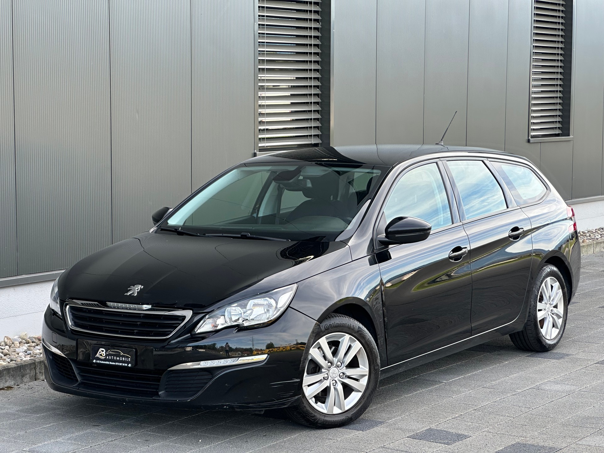 PEUGEOT 308 SW 1.2 THP Style-image-6