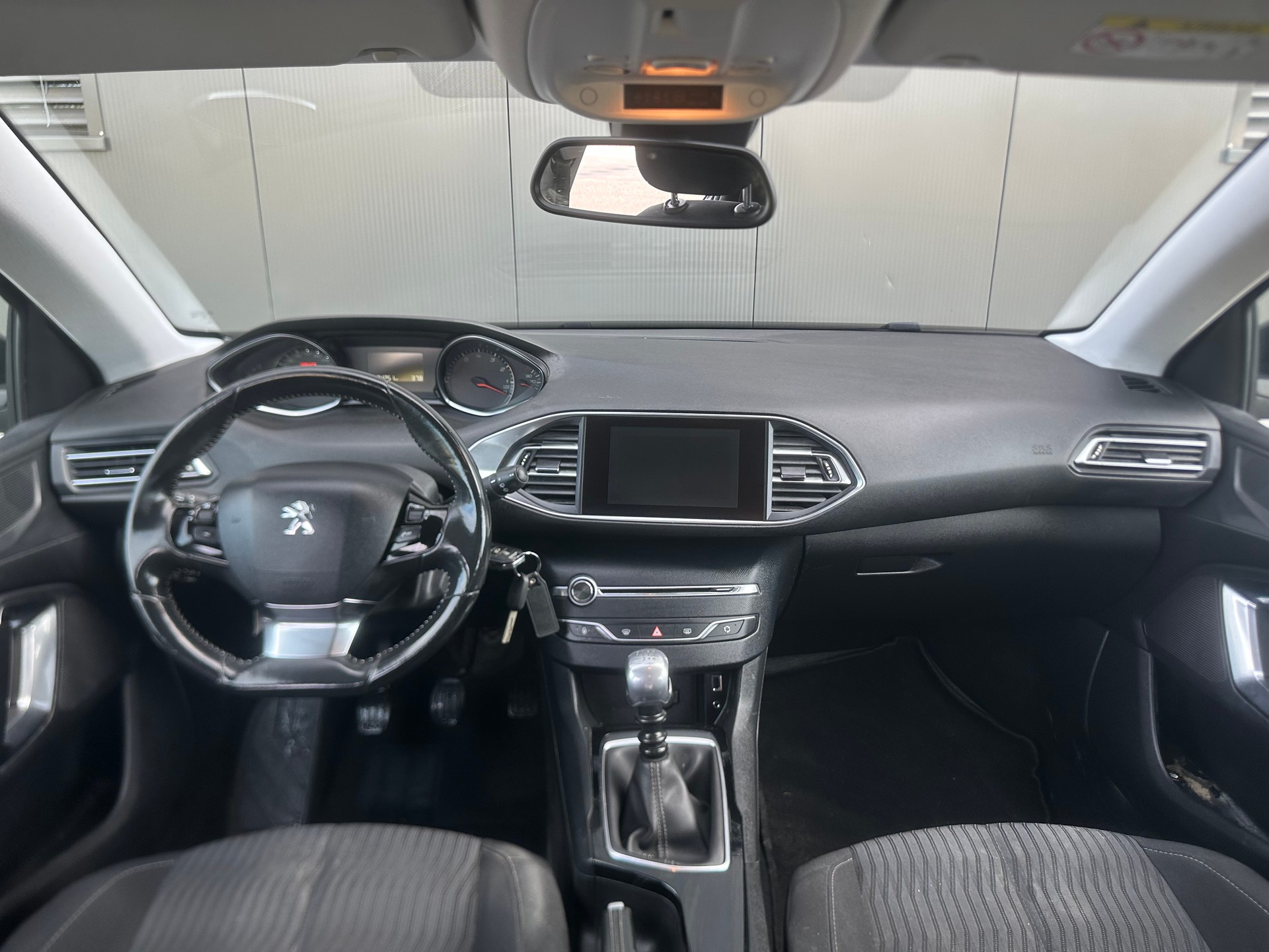 PEUGEOT 308 SW 1.2 THP Style-image-14