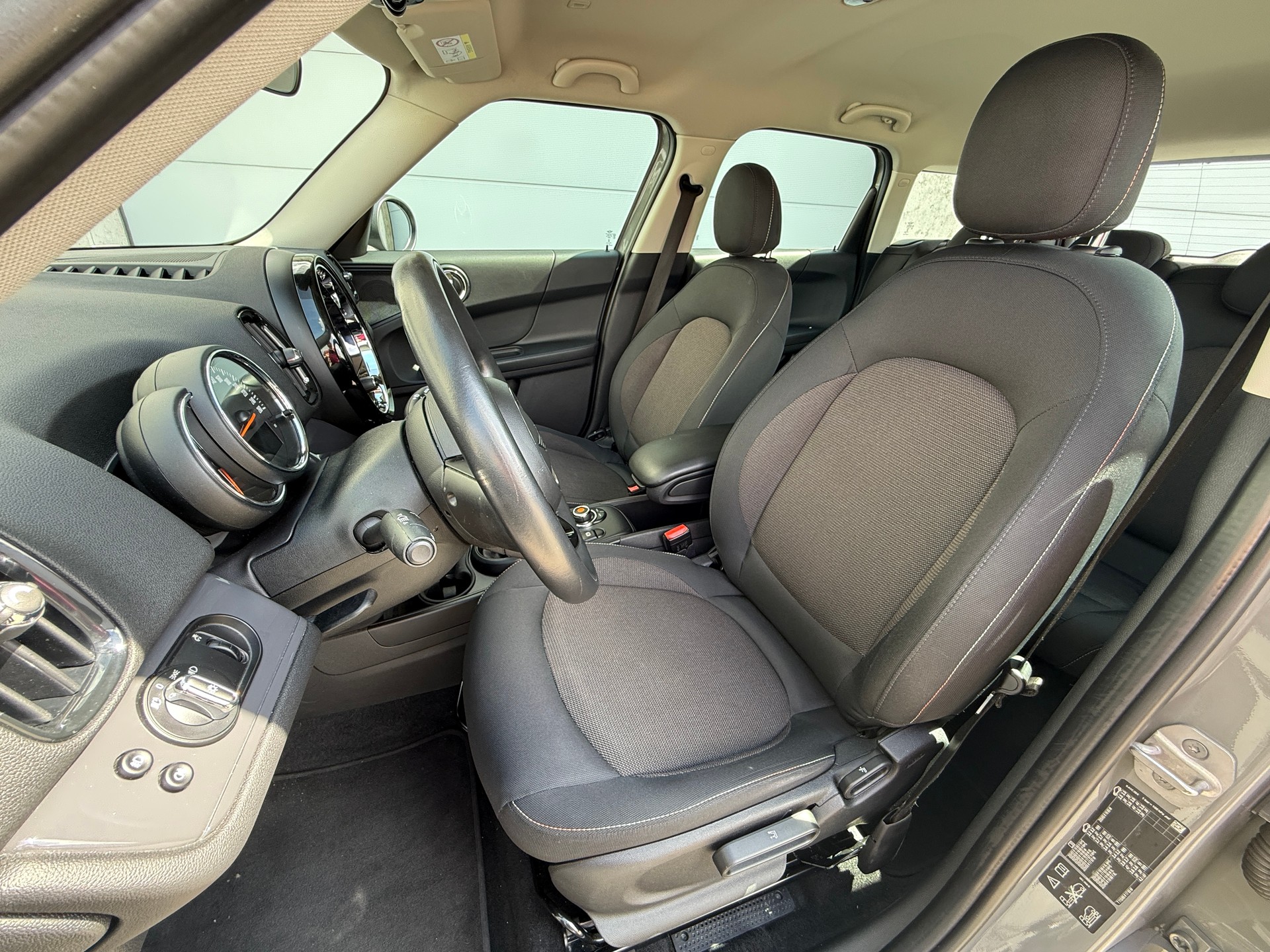 MINI Countryman Cooper ALL4 Steptronic-image-16