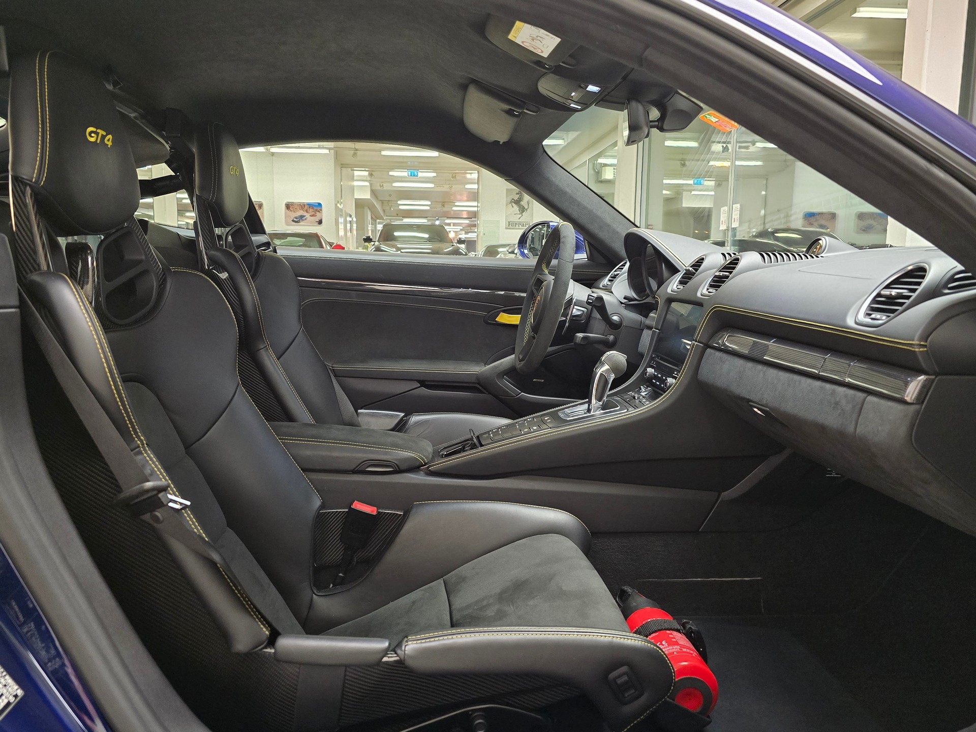 PORSCHE 718 Cayman GT4-image-11