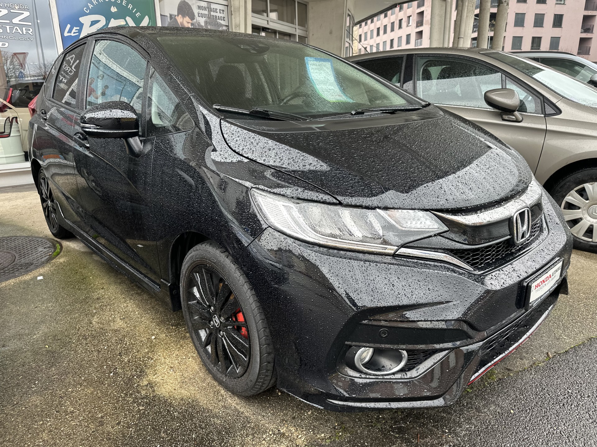 HONDA Jazz 1.5i-VTEC Dynamic CVT-image-1
