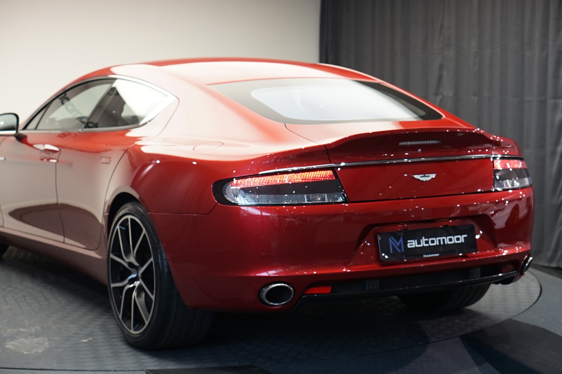 ASTON MARTIN Rapide S 5.9 V12 Touchtronic 3 *CH-Fahrzeug* *Carbon* *Exklusives Interieur*-image-13