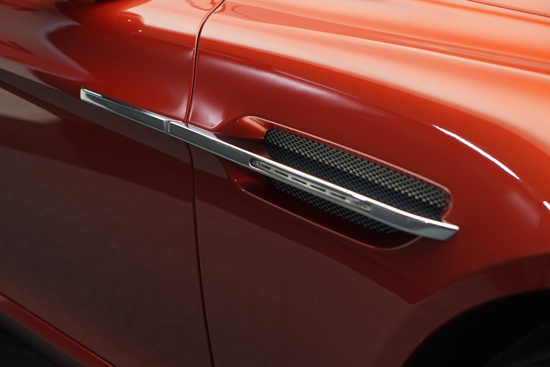 ASTON MARTIN Rapide S 5.9 V12 Touchtronic 3 *CH-Fahrzeug* *Carbon* *Exklusives Interieur*-image-36