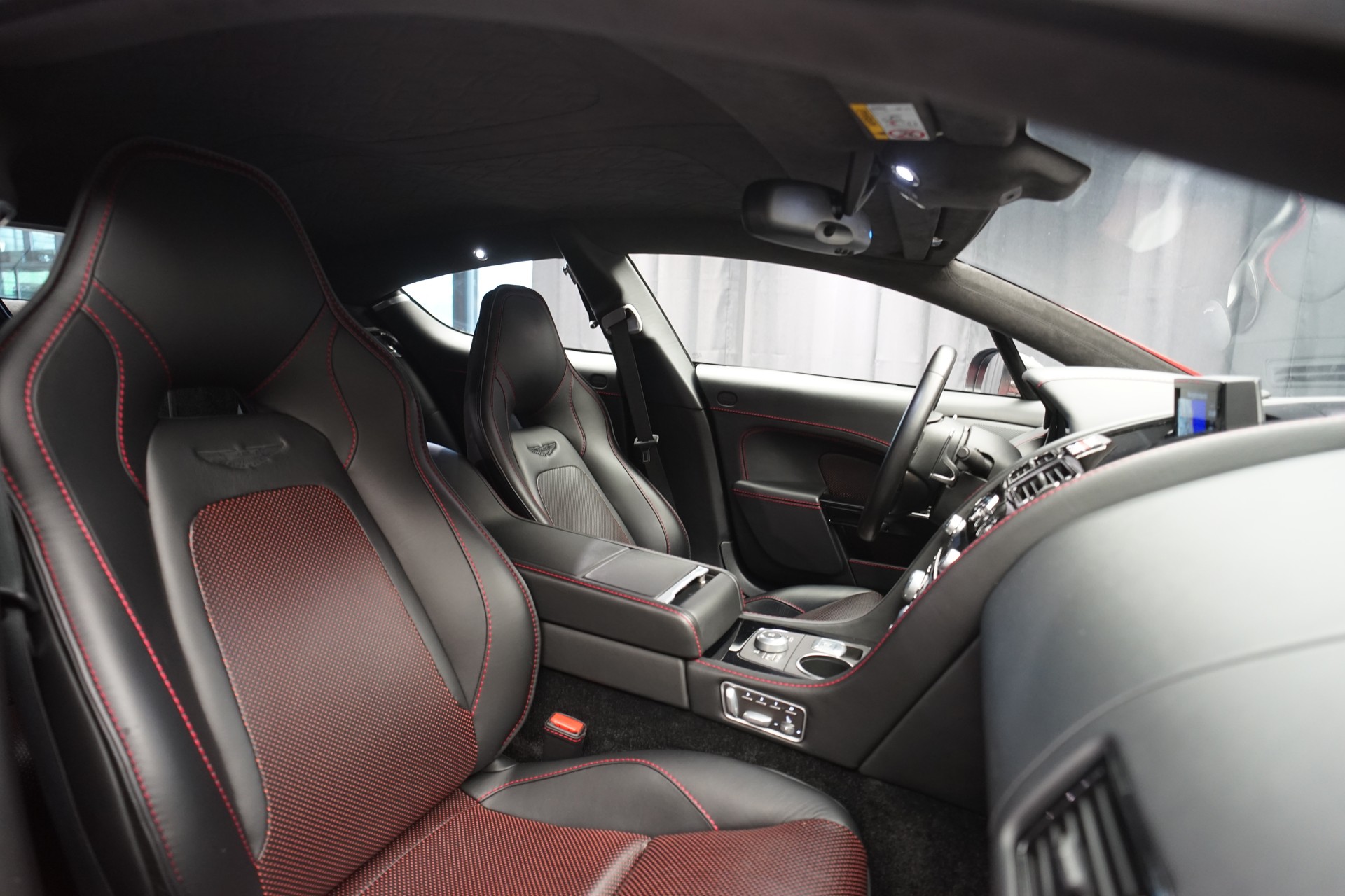 ASTON MARTIN Rapide S 5.9 V12 Touchtronic 3 *CH-Fahrzeug* *Carbon* *Exklusives Interieur*-image-18