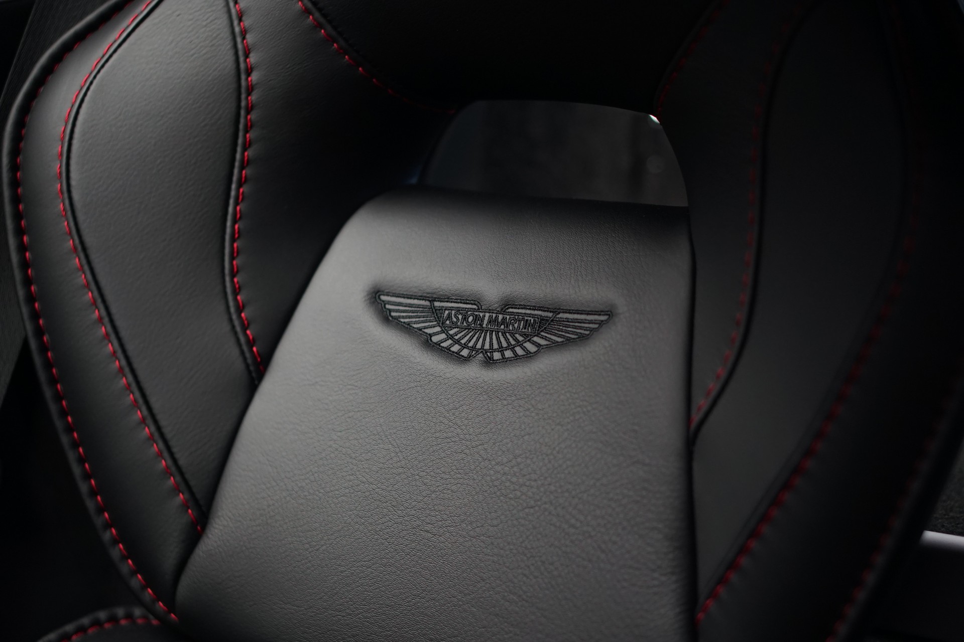 ASTON MARTIN Rapide S 5.9 V12 Touchtronic 3 *CH-Fahrzeug* *Carbon* *Exklusives Interieur*-image-24