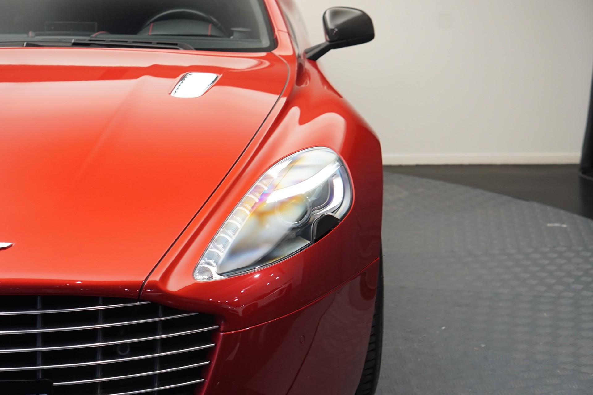 ASTON MARTIN Rapide S 5.9 V12 Touchtronic 3 *CH-Fahrzeug* *Carbon* *Exklusives Interieur*-image-9