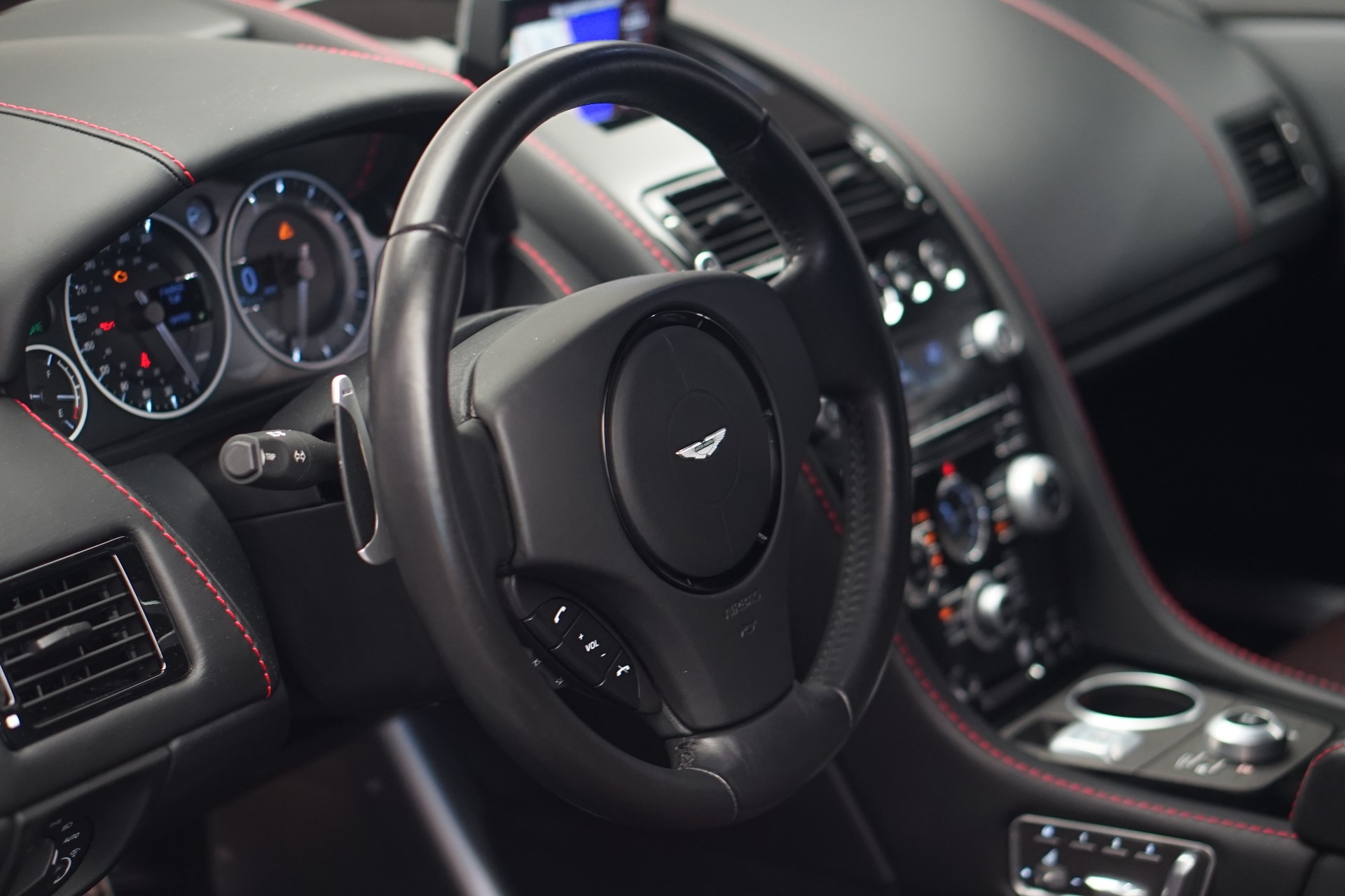 ASTON MARTIN Rapide S 5.9 V12 Touchtronic 3 *CH-Fahrzeug* *Carbon* *Exklusives Interieur*-image-21