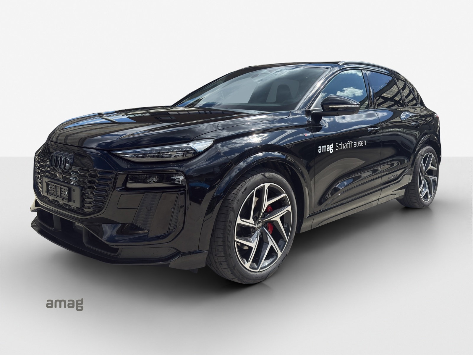 AUDI Q6 e-tron quattro