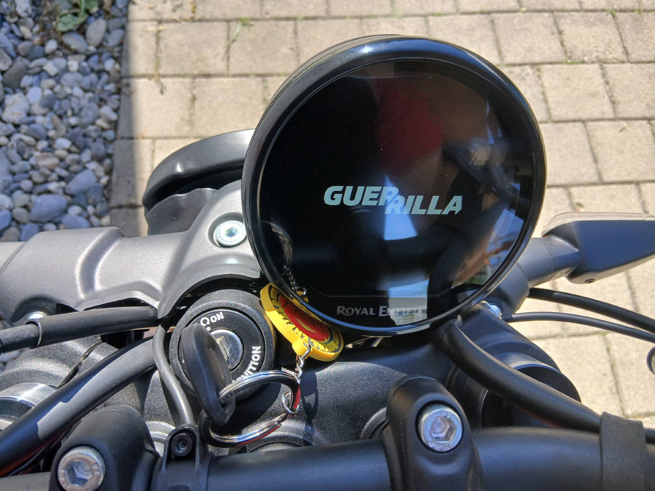 ROYAL ENFIELD Guerrilla 450 Mid-image-7