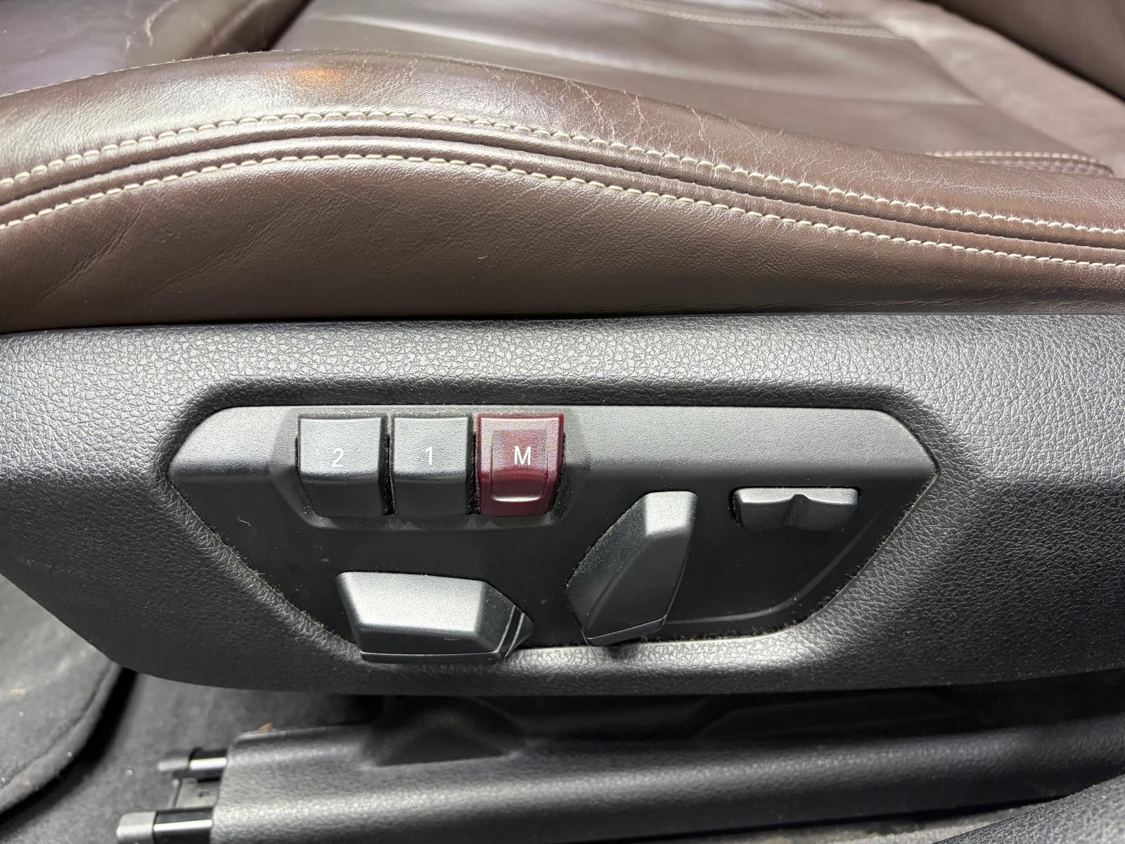BMW 335i xDrive Sport Line Steptronic-image-12