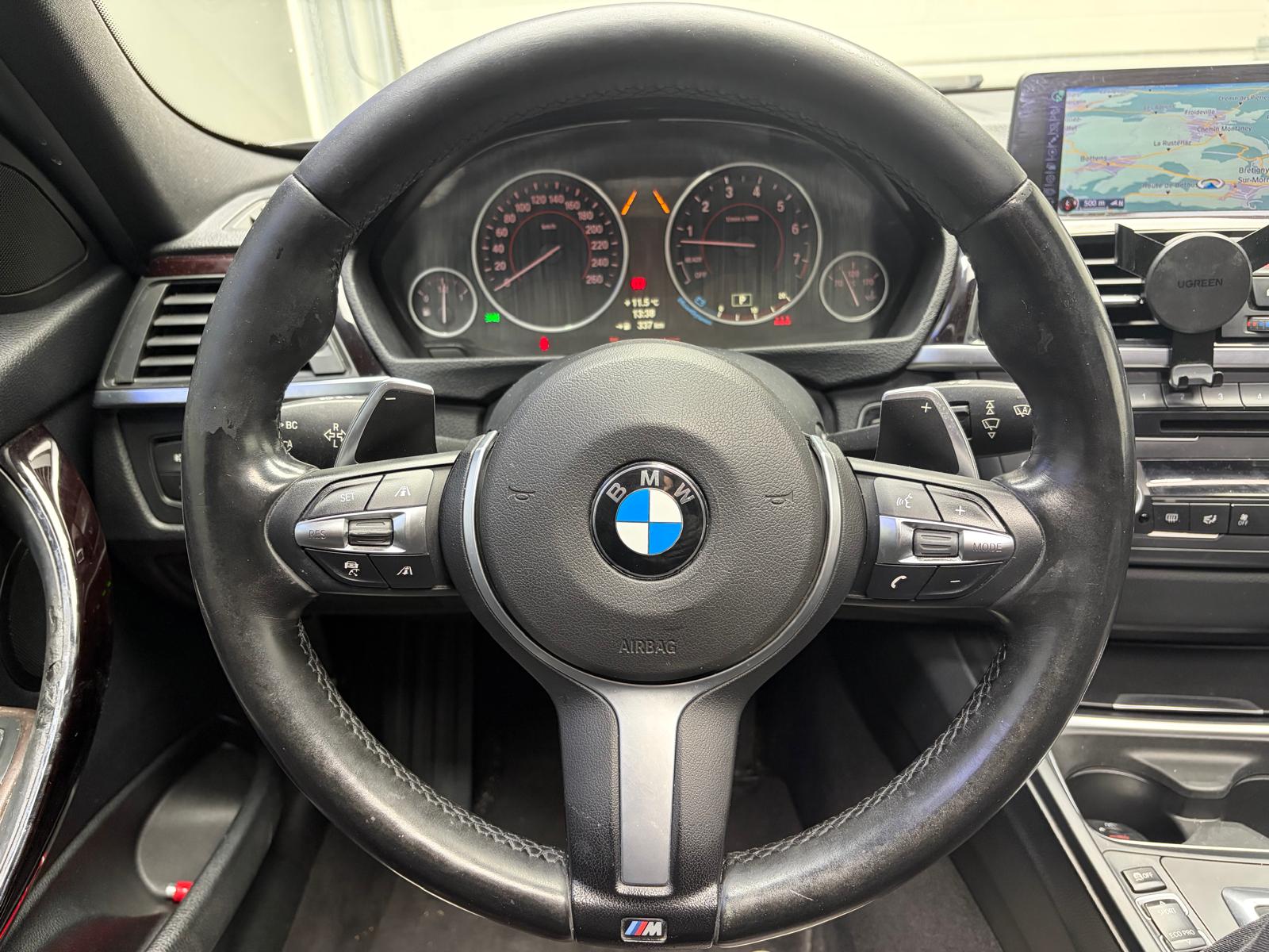 BMW 335i xDrive Sport Line Steptronic-image-17