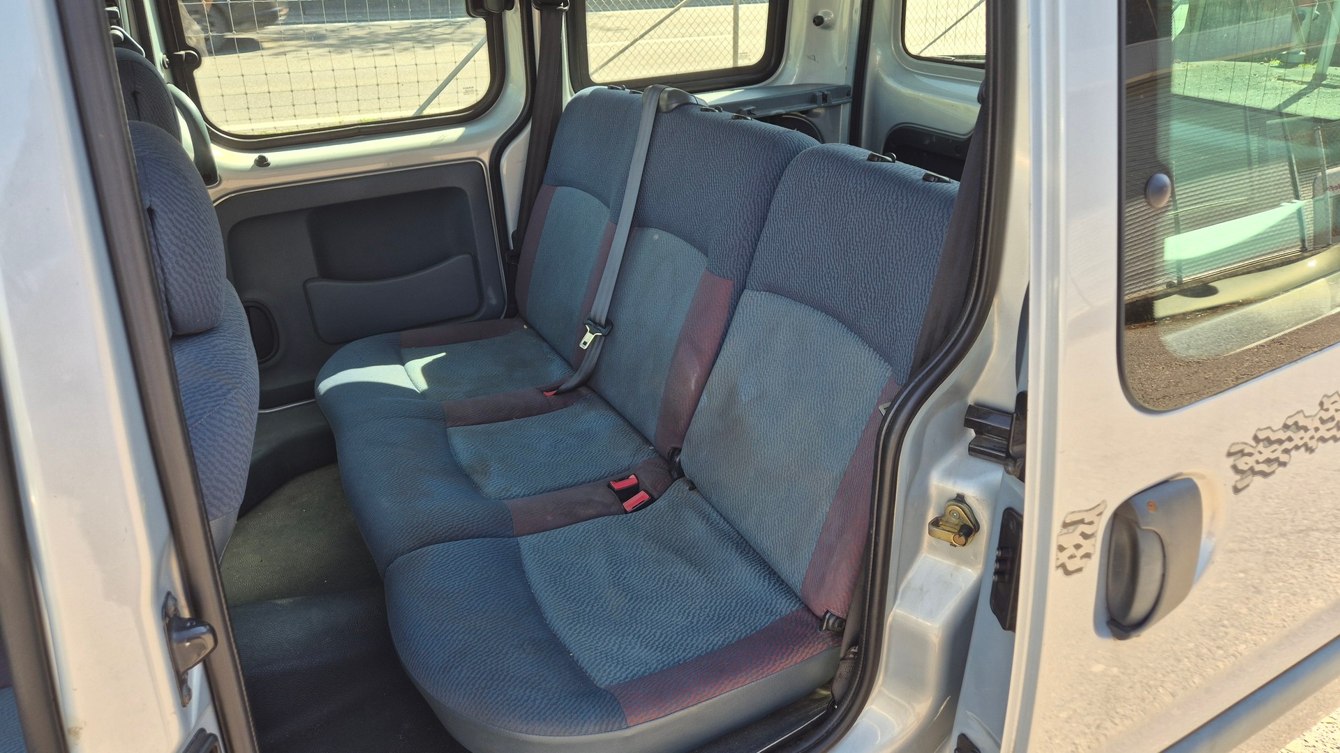 RENAULT Kangoo 1.4-image-9