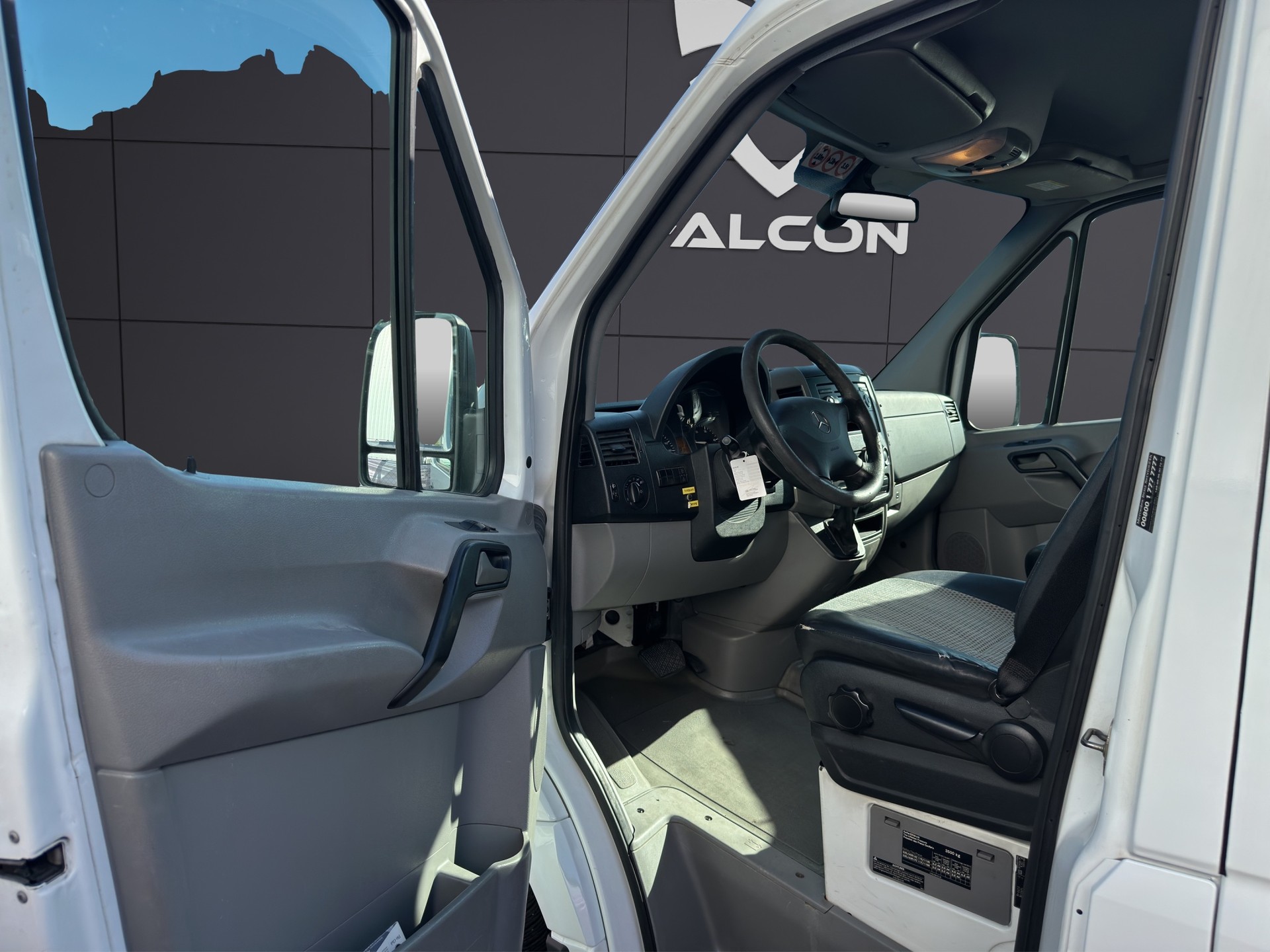 MERCEDES-BENZ Sprinter 315 CDI Hochdach Kompakt mit Rampe-image-13