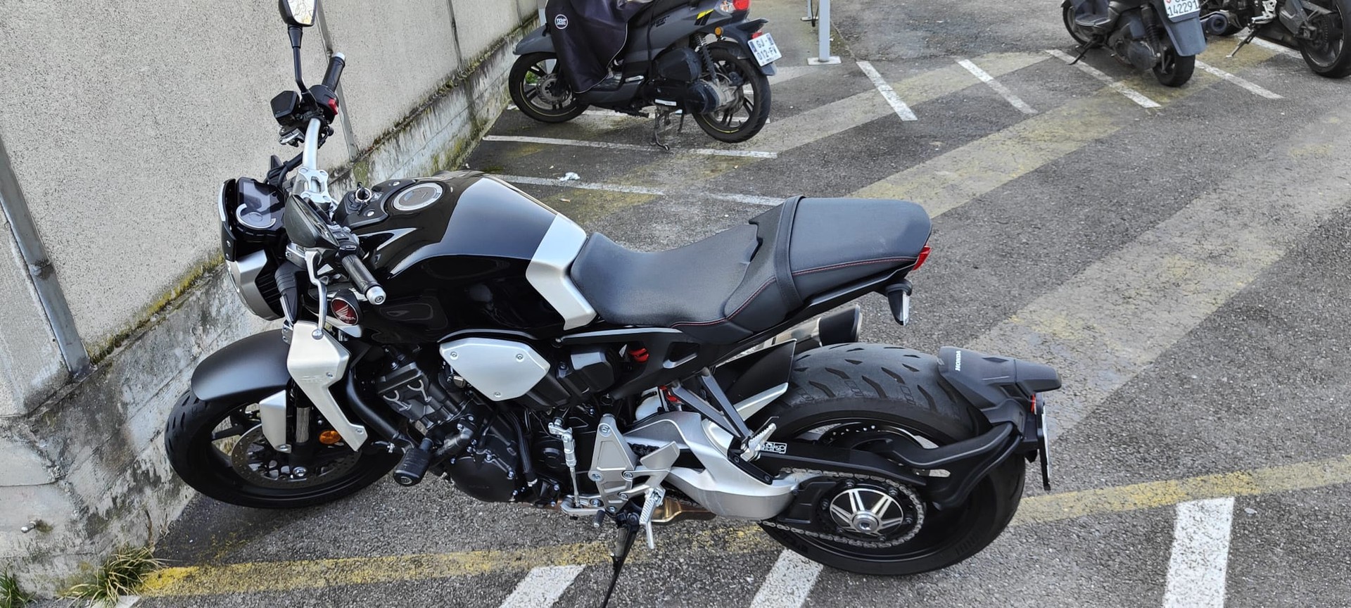 HONDA CB 1000 R ABS-image-4