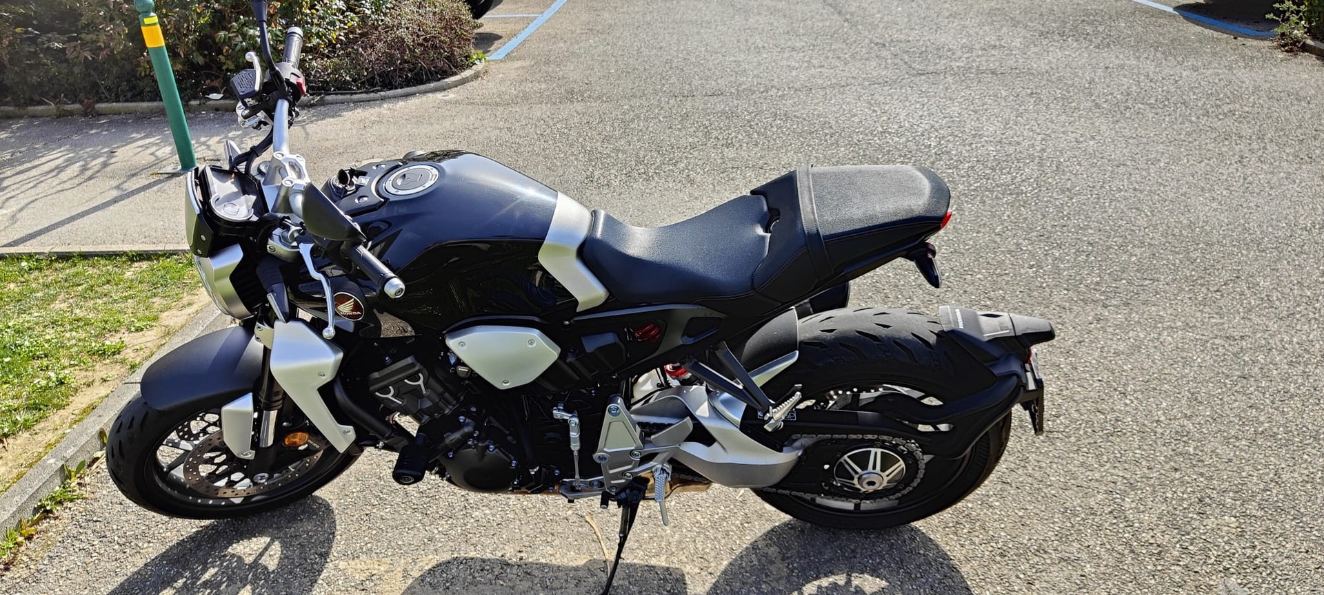 HONDA CB 1000 R ABS-image-3