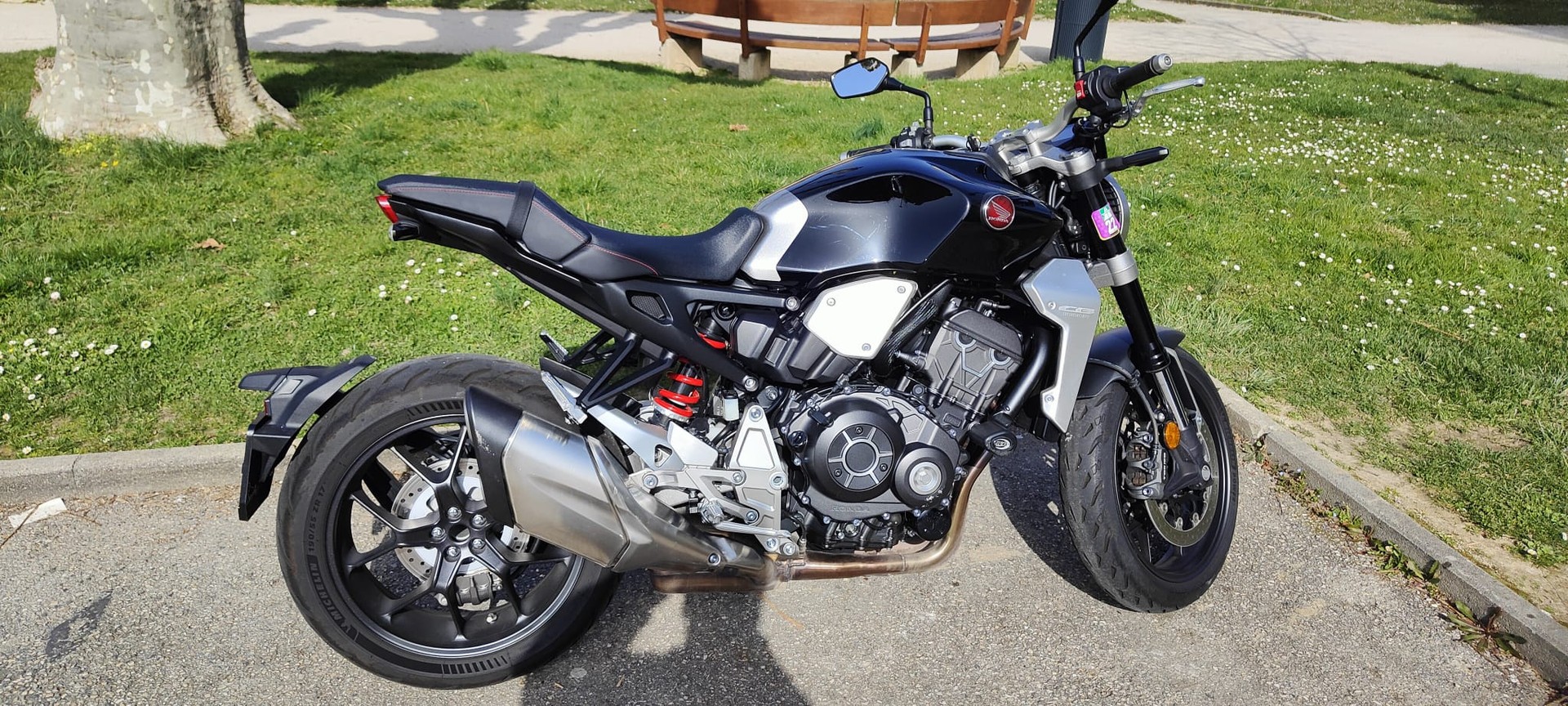 HONDA CB 1000 R ABS-image-2
