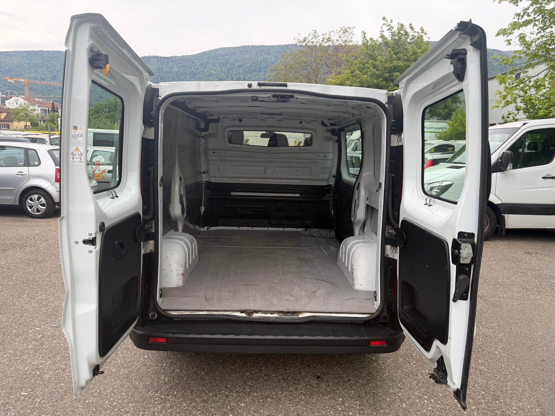 RENAULT Trafic 2.0 Energy dCi 120 3.0t Business L1H1 * 03x Sitze * Navi * LED * Klimaanlage * Tempomat * PDC H- RF-Kamera * Ab MFK-image-13