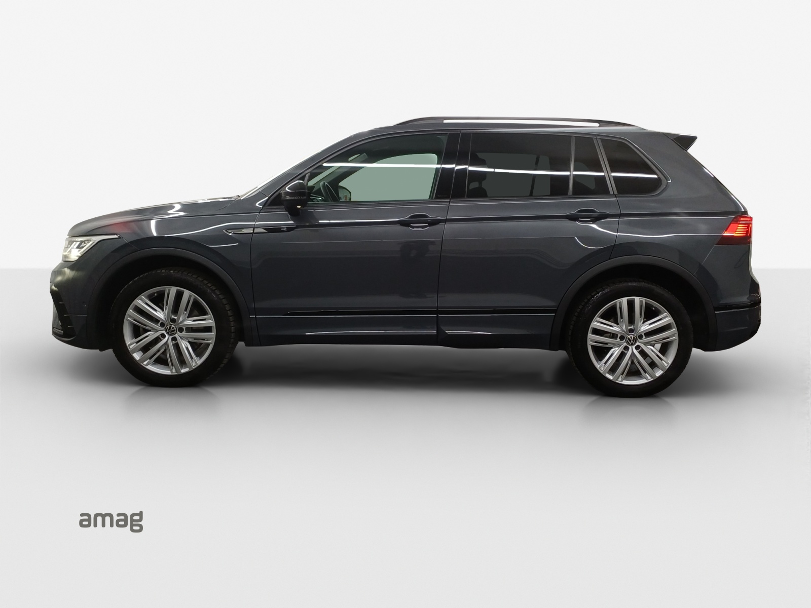 VW Tiguan 2.0TSI R-Line 4Motion DSG-showroom-element-1