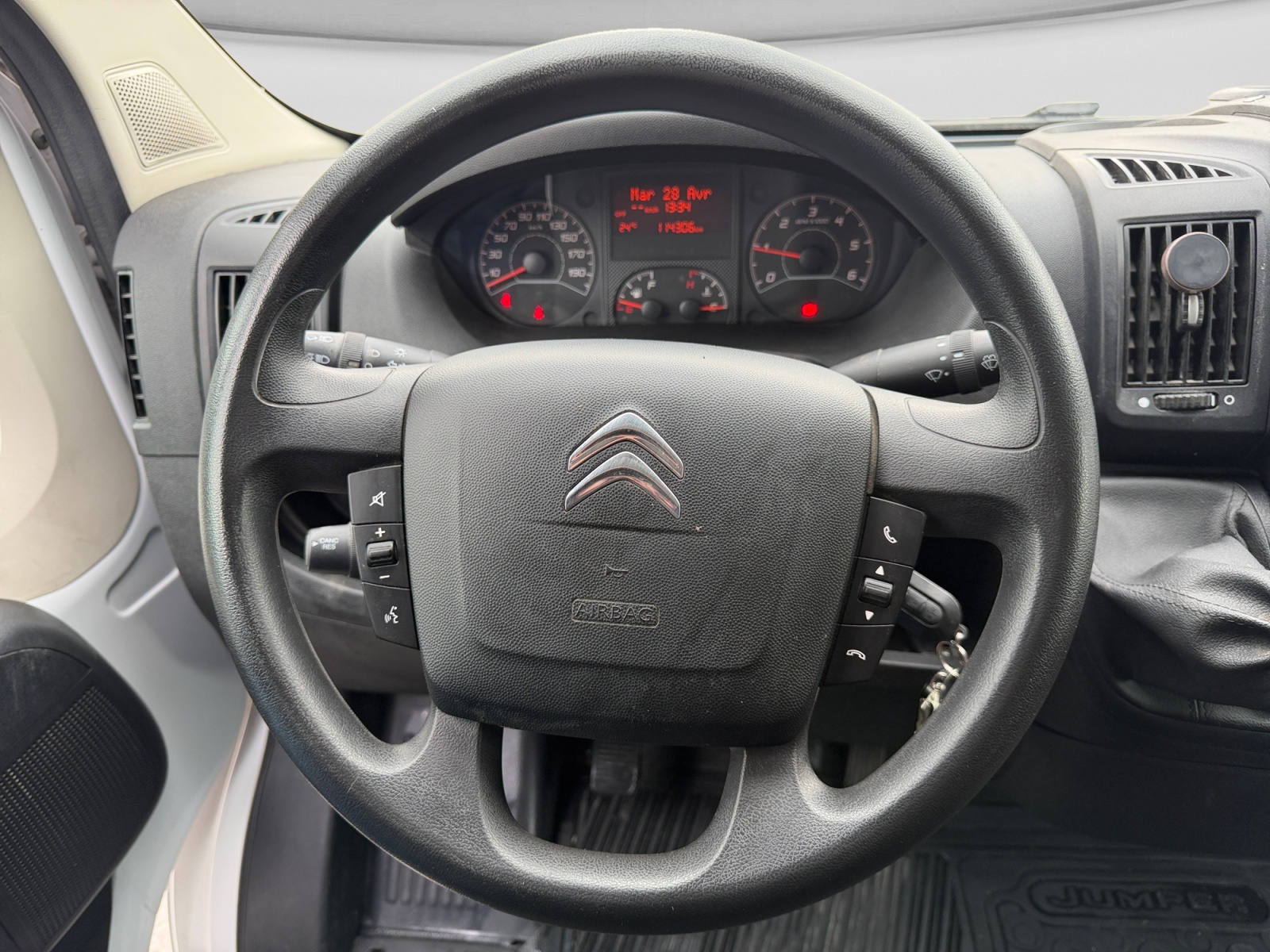 CITROEN Jumper 35 2.2 BlueHDi 140 Control L2H2-image-11