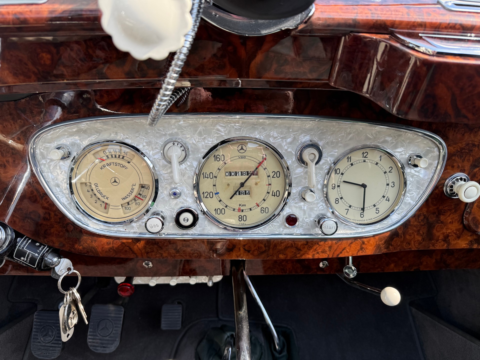 MERCEDES-BENZ 320 Cabriolet A-image-28