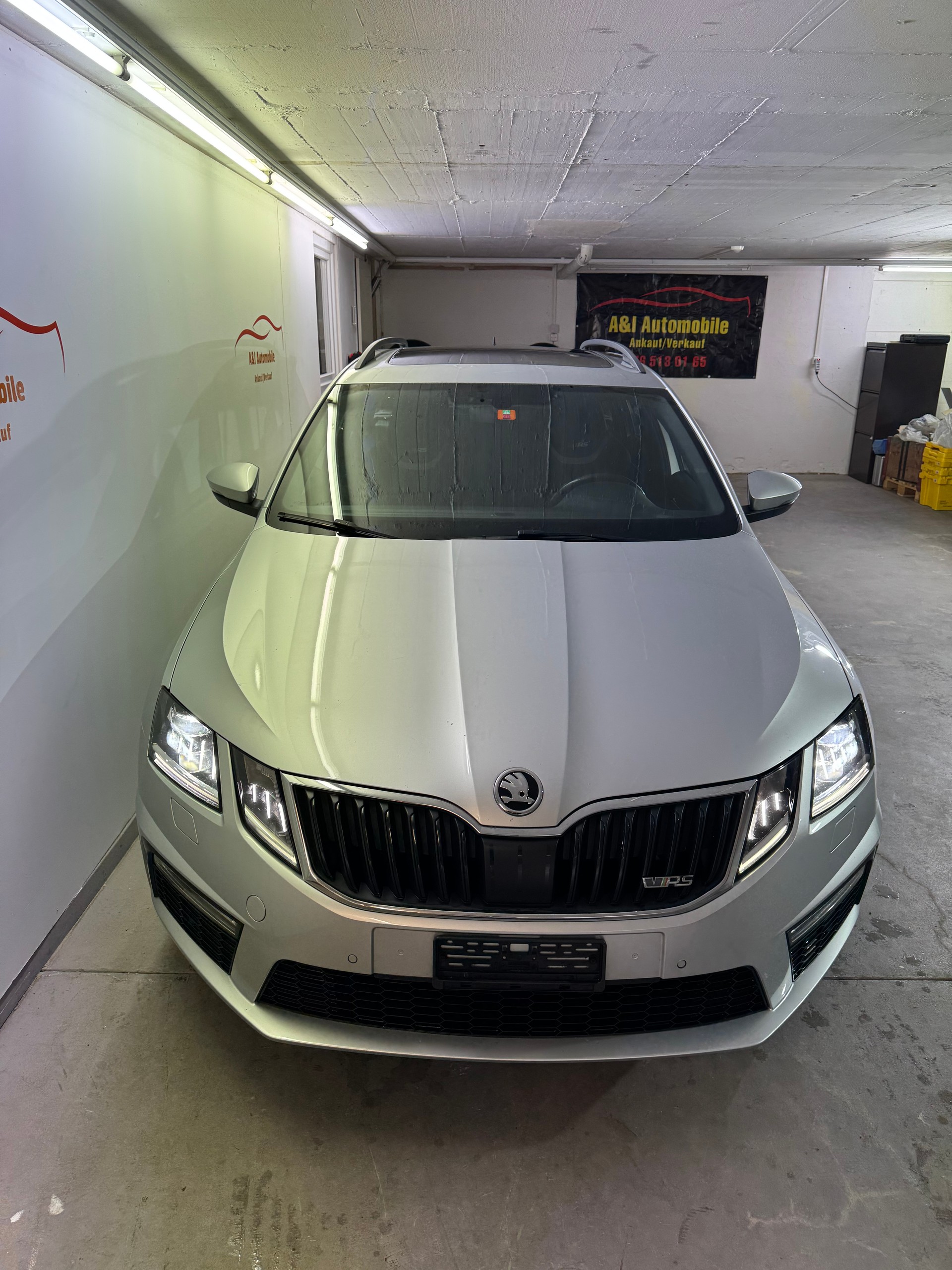 SKODA Octavia Combi 2.0 TDI RS DSG-image-4