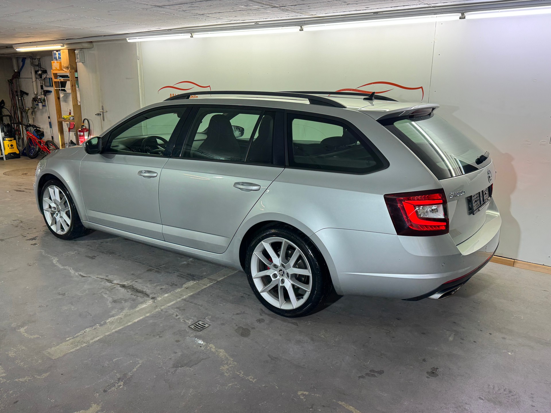 SKODA Octavia Combi 2.0 TDI RS DSG-image-3