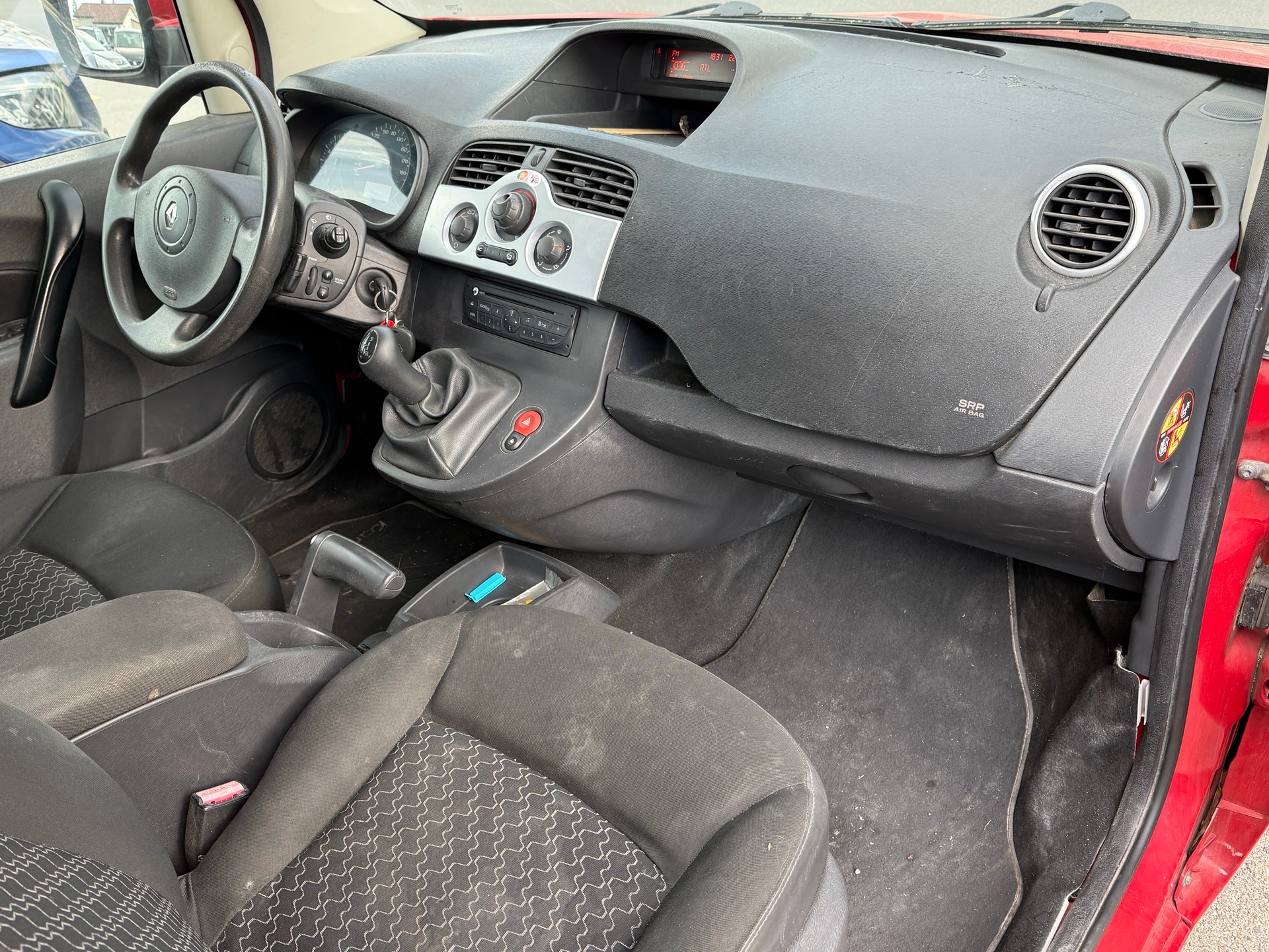 RENAULT Kangoo 1.6 16V Expression-image-18